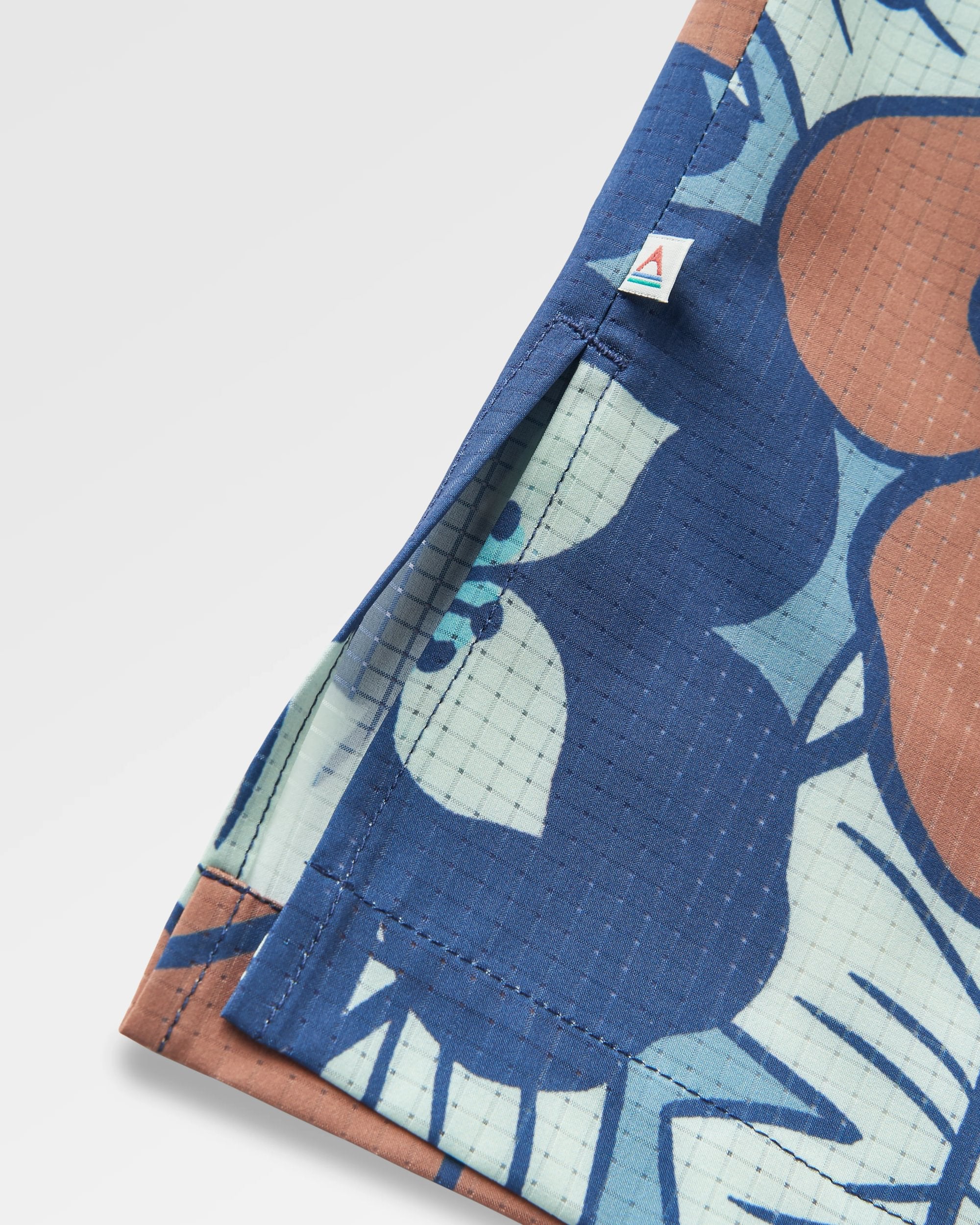 365 Active Boxy Shirt - Vintage Floral Aqua - Image 8