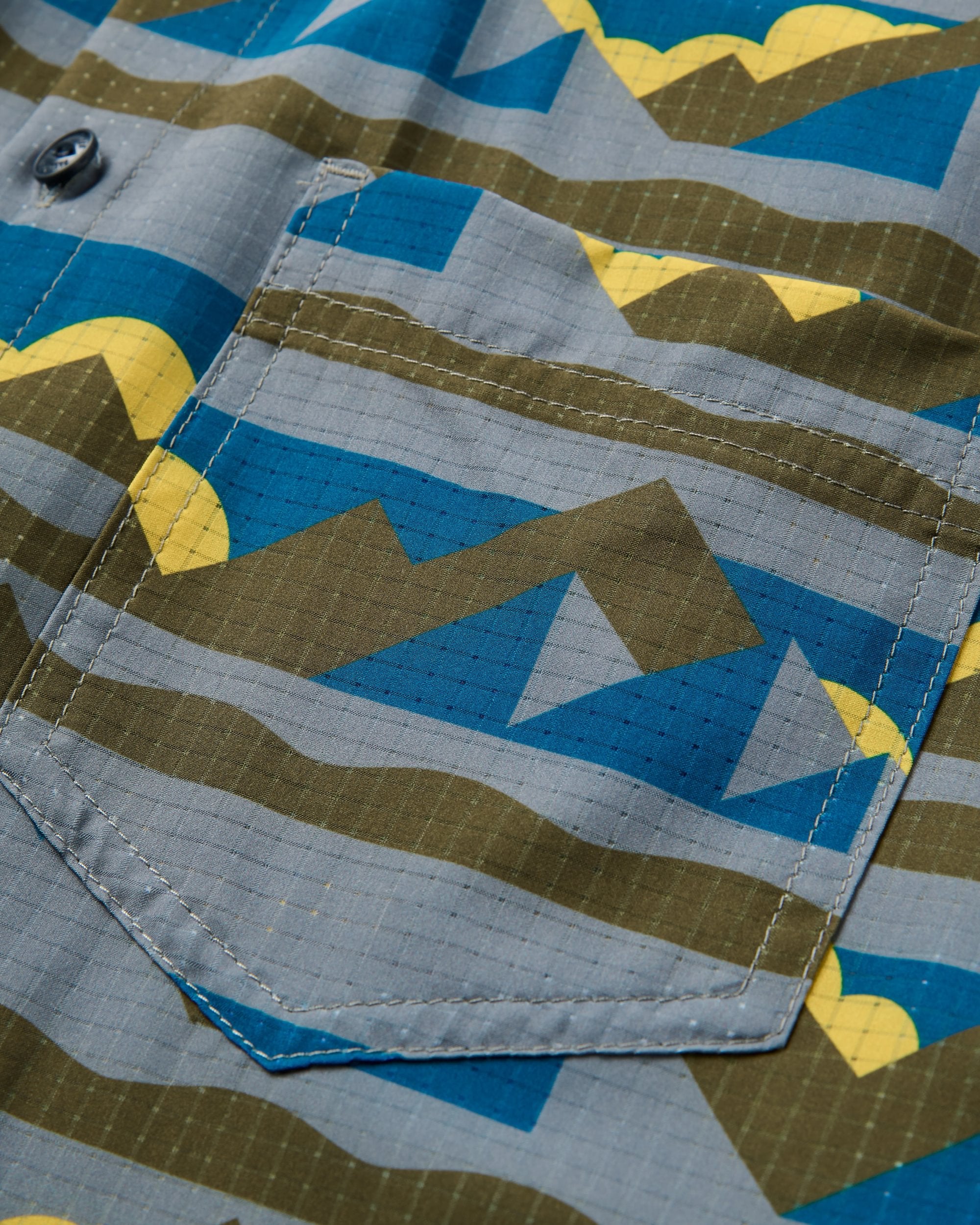 365 Active Shirt - Views Dark Olive - Image 5