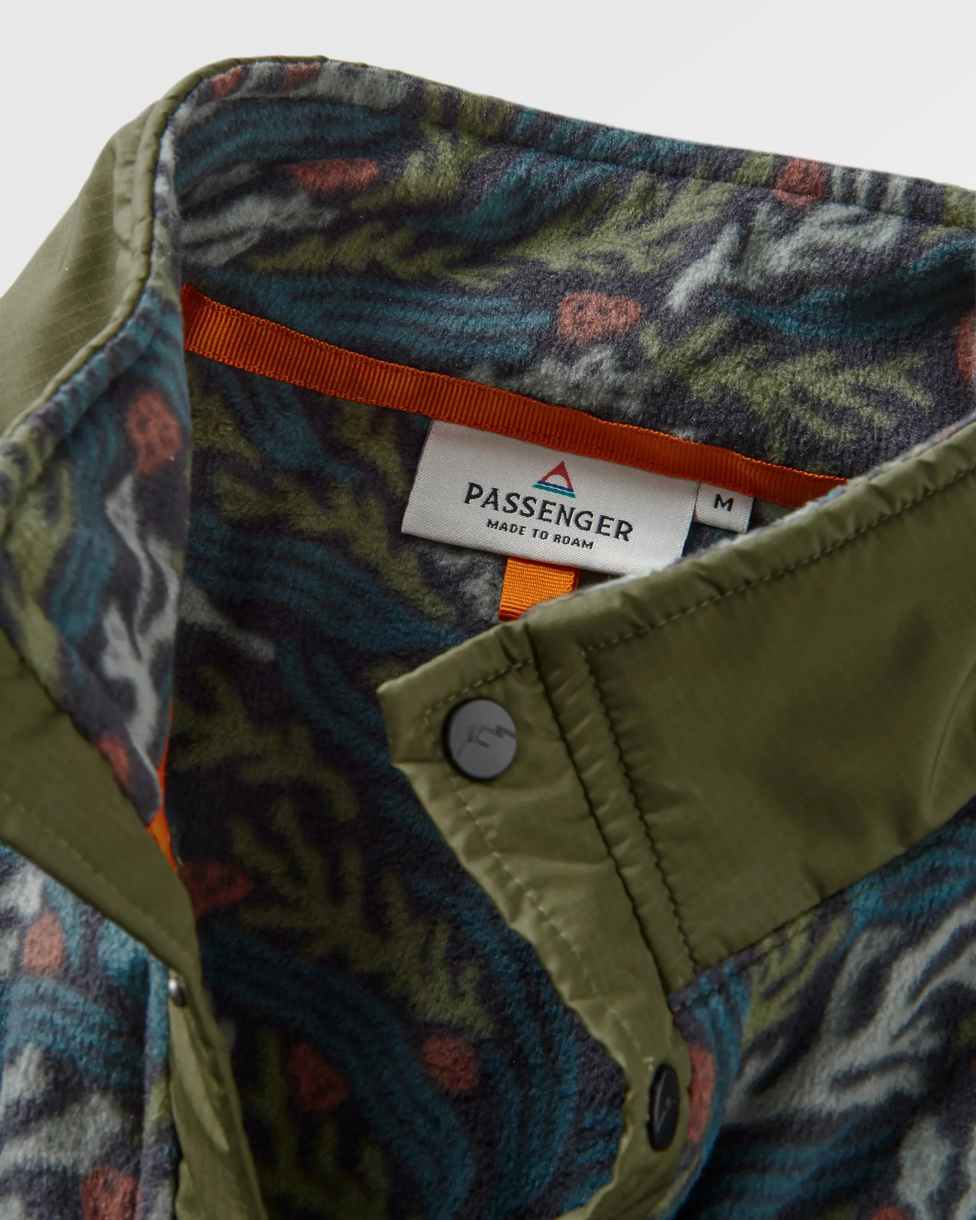 Adrift Polar Fleece - Ocean Current Black - Image 9