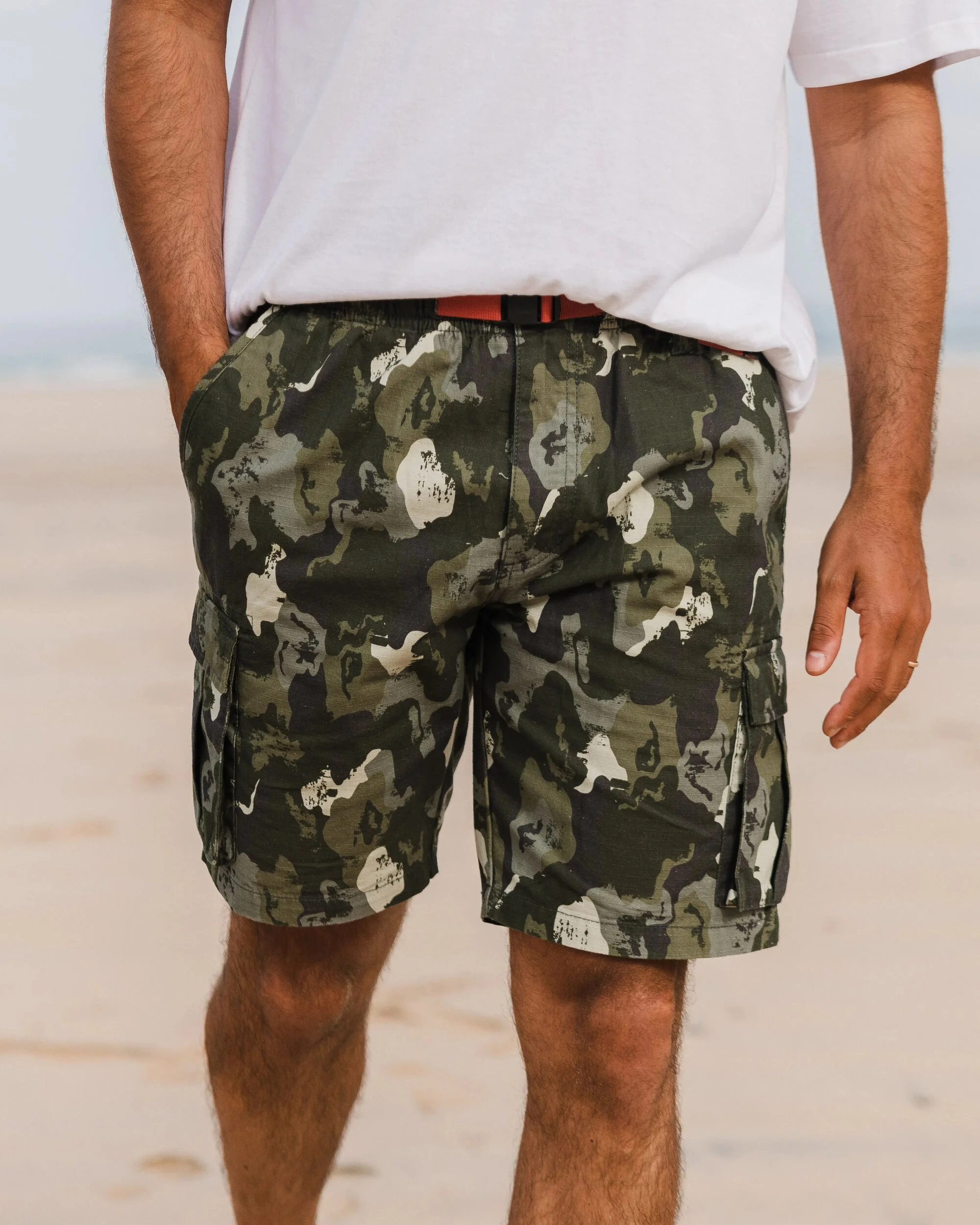 Adventurer Cargo Cotton Short - Sycamore Khaki Camo - Image 2