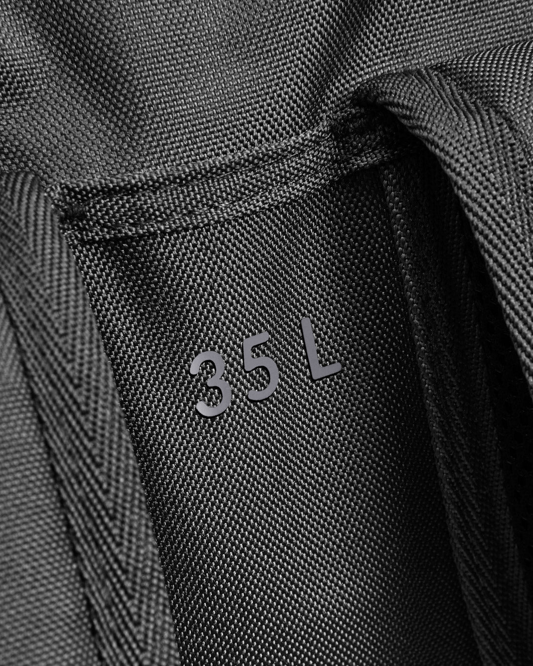 Ascent Weekender 35L Backpack - Black - Image 17