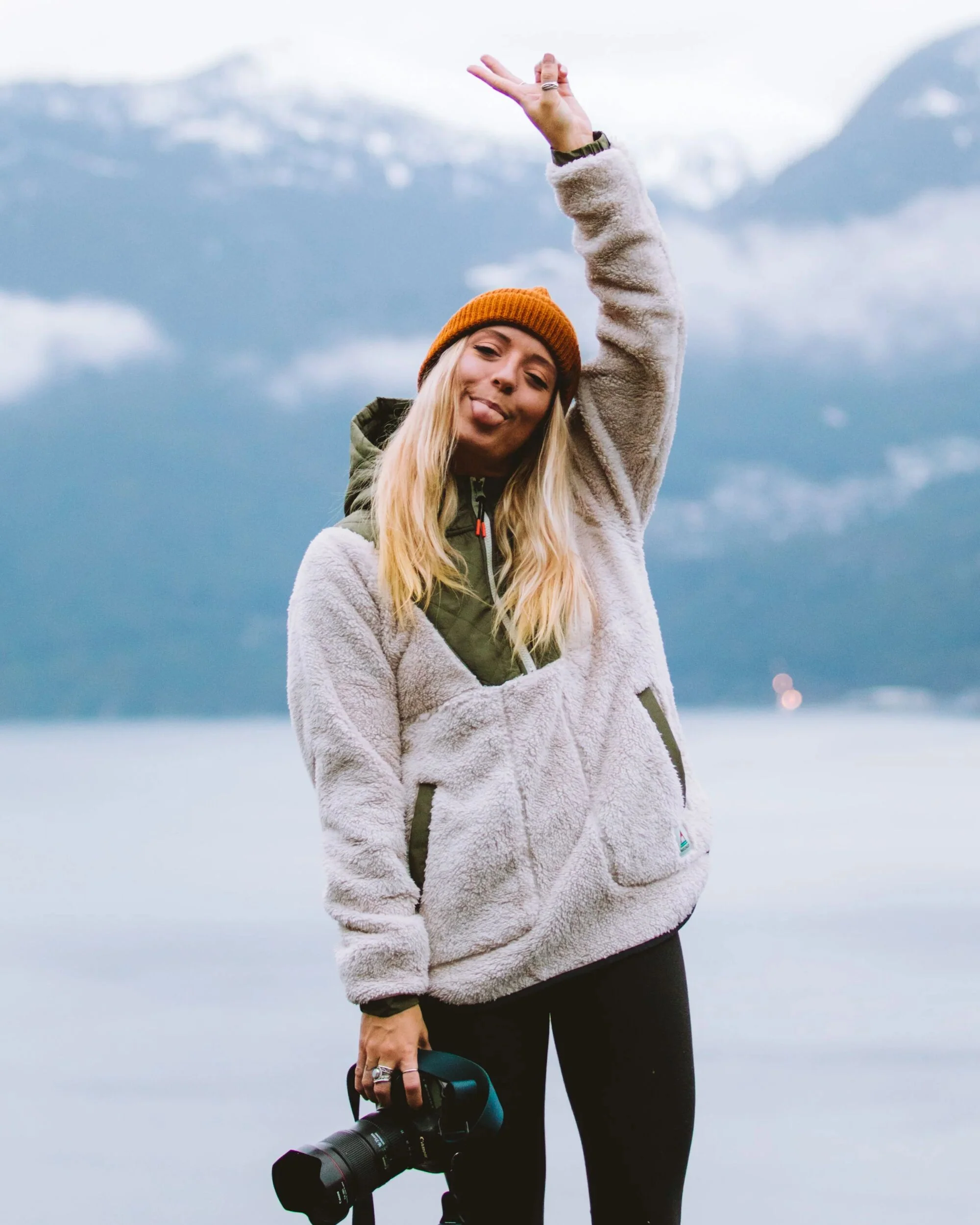 Beaumont Sherpa Hooded Fleece - Vintage White