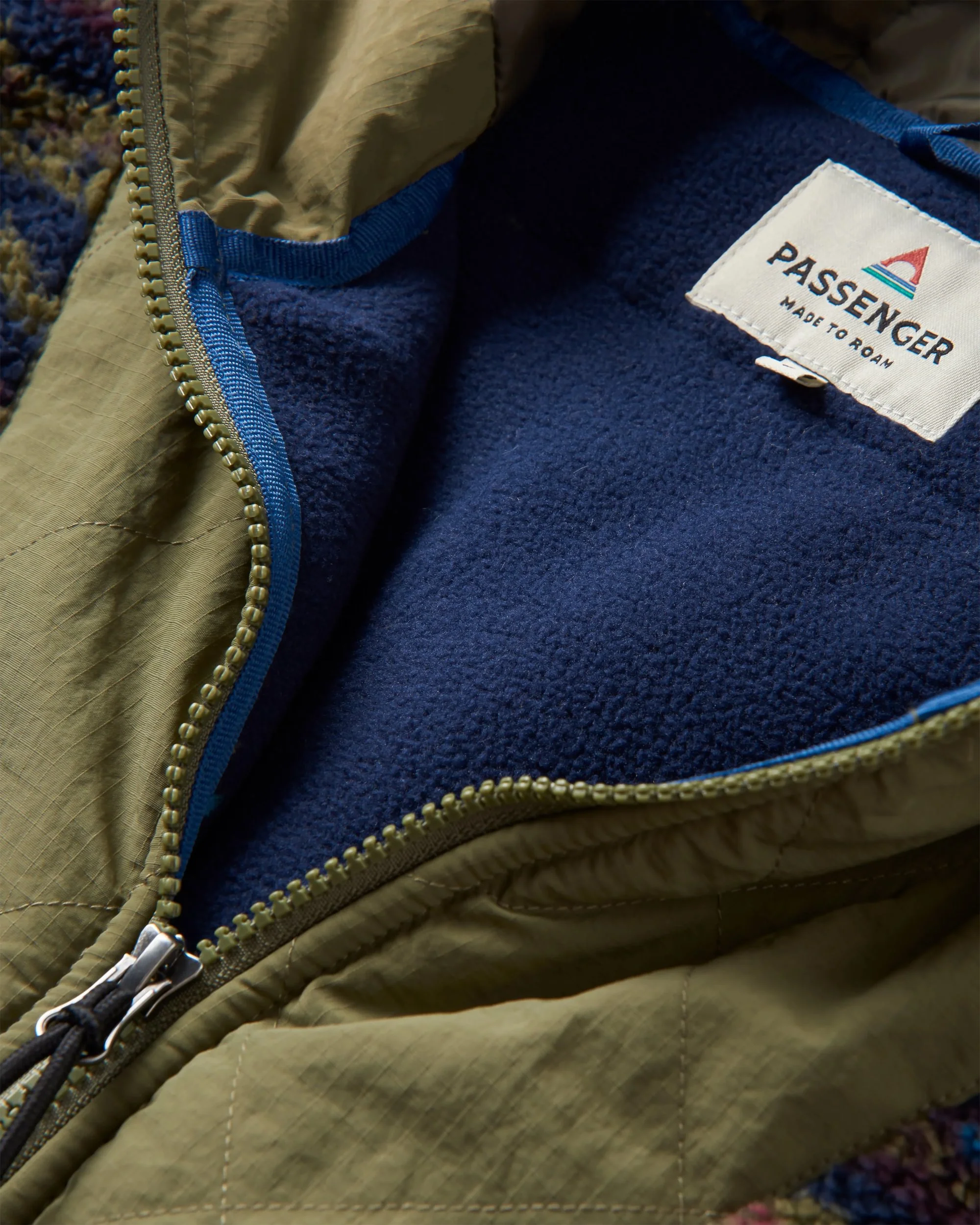 Beaumont Sherpa Hooded Fleece - Mountain Geo Multi - Image 9
