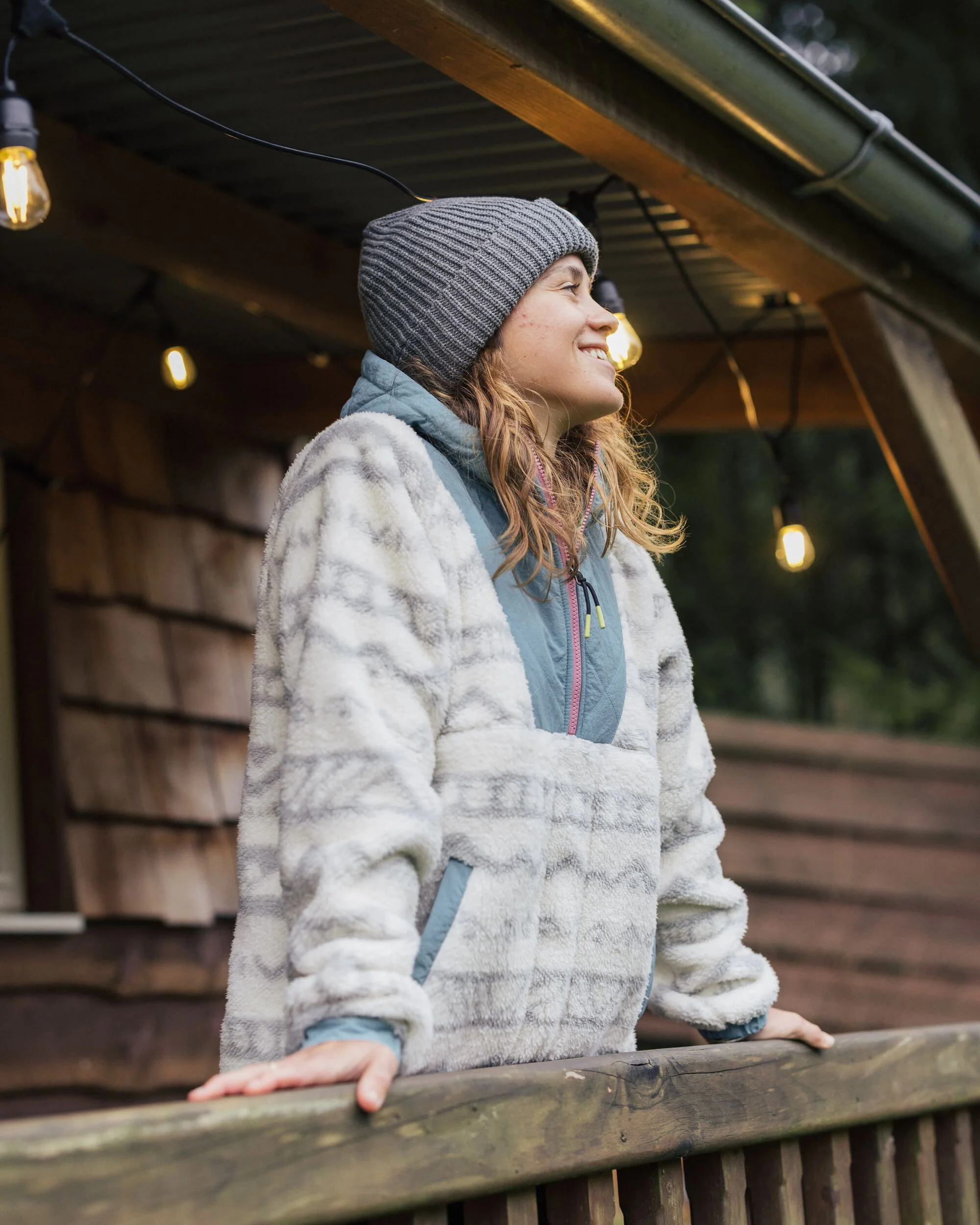 Beaumont Sherpa Hooded Fleece - Mountain Geo Vintage White - Image 10