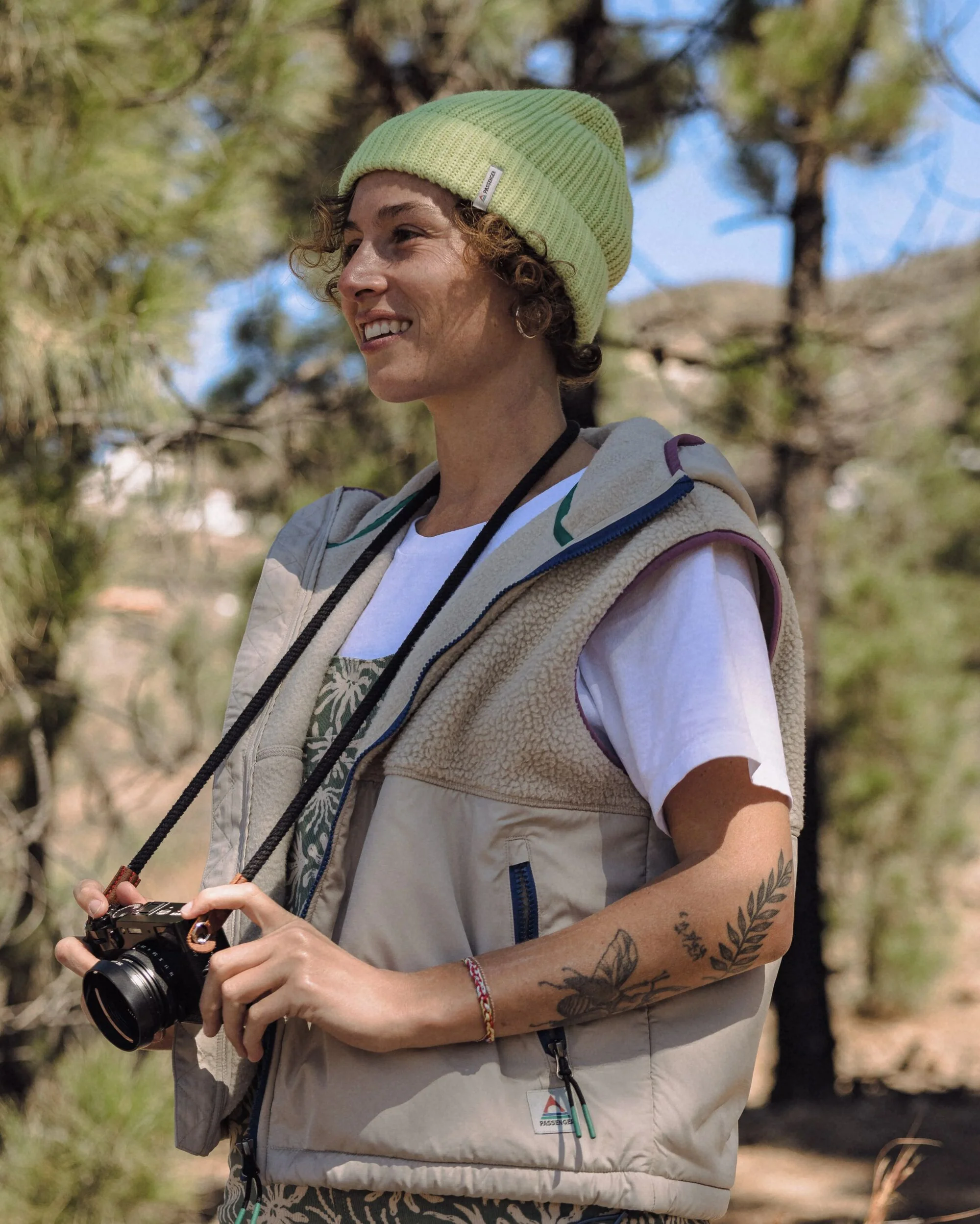 Beebalm Sherpa Fleece Vest - Oatmeal - Image 2