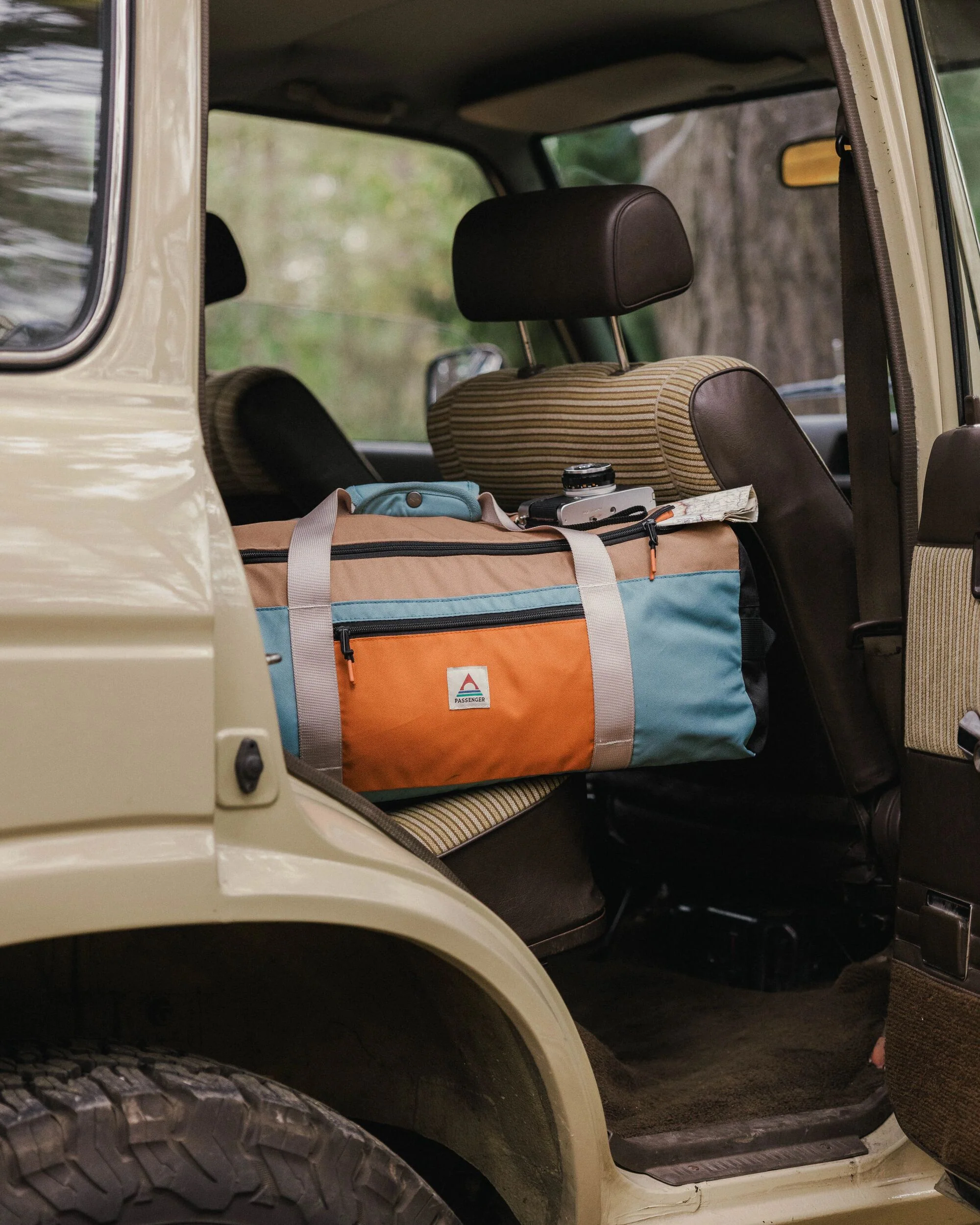 Boondocker 30L Duffel - Arctic/Retro Orange - Image 2