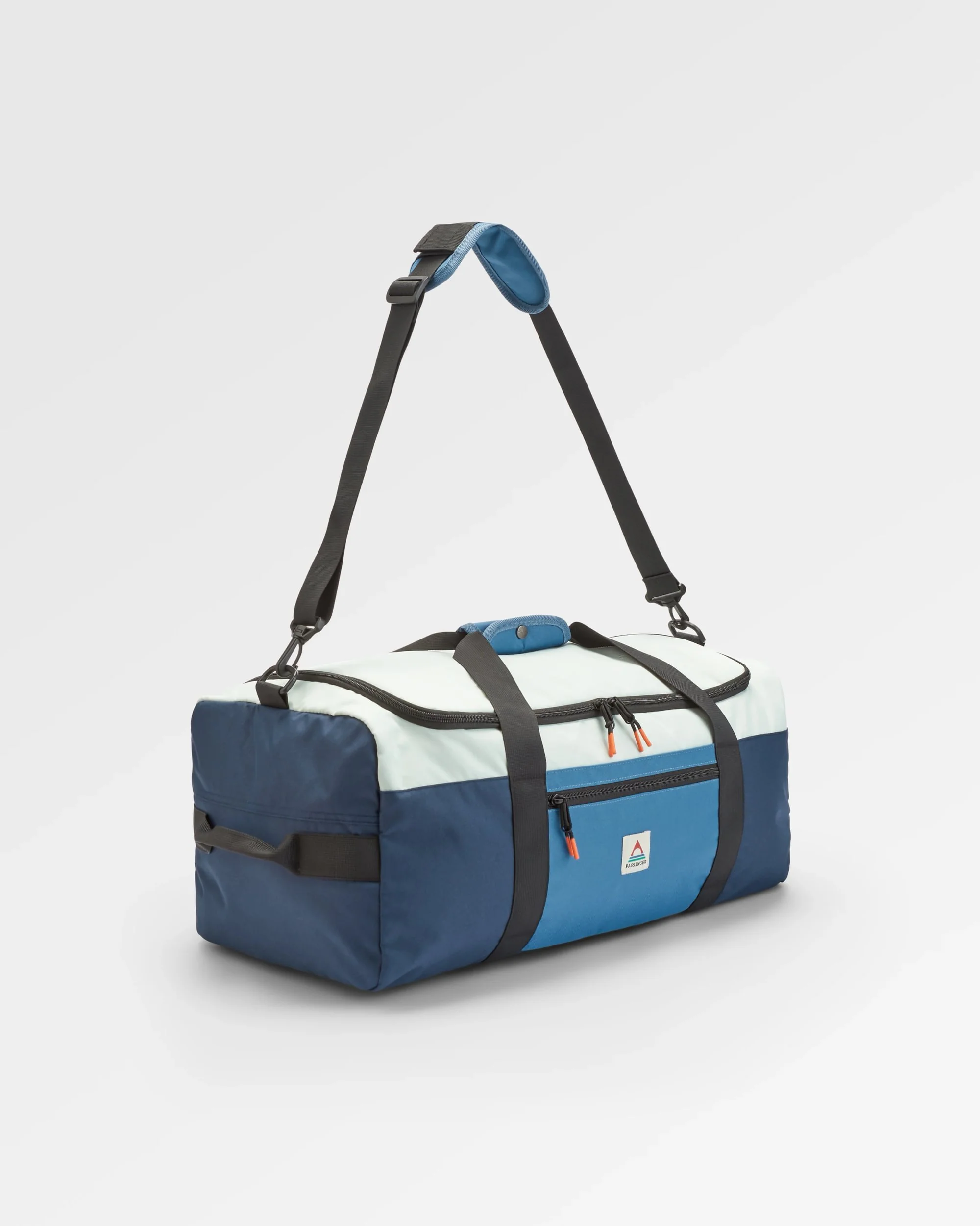 Boondocker 30L Duffel - Rich Navy/Surf Spray/Moonlight Blue - Image 2