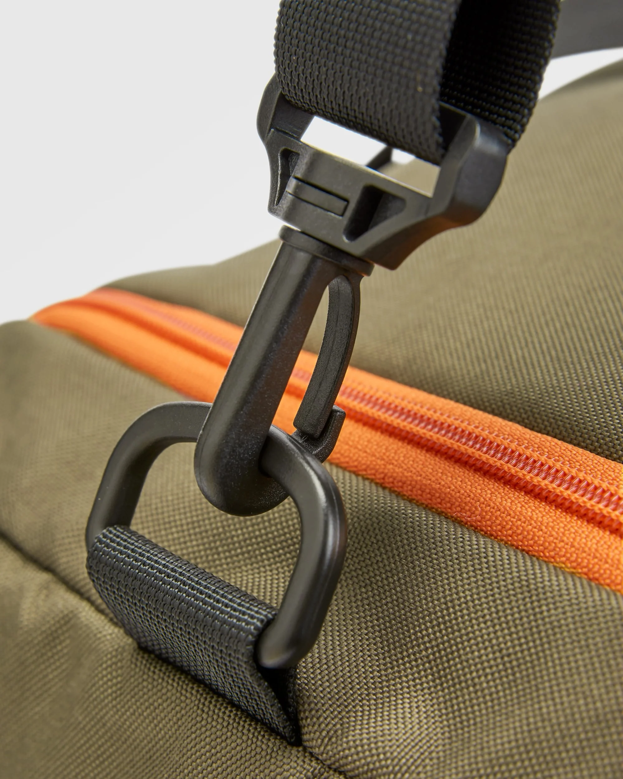 Boondocker 30L Duffel - True Black/ Khaki - Image 5