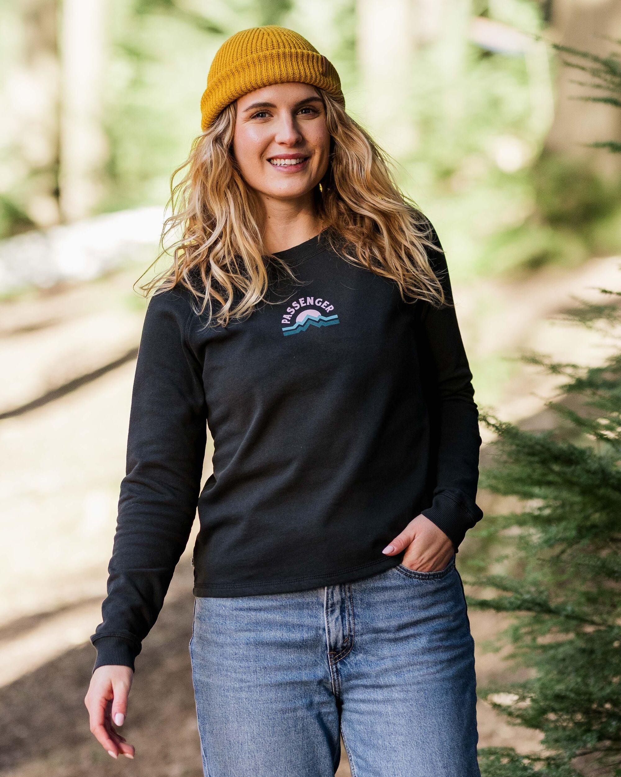 Breathe Sweatshirt - Black - Image 4