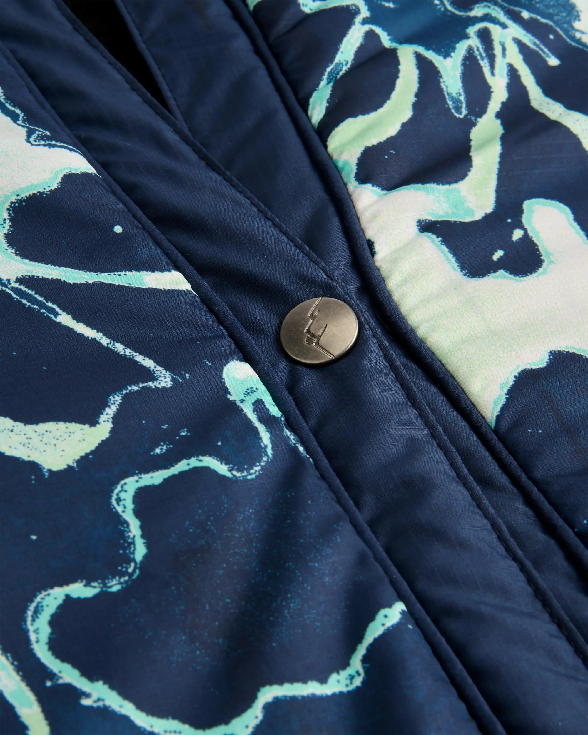 Cabin Sherpa Blanket - Frost Rich Navy - Image 5