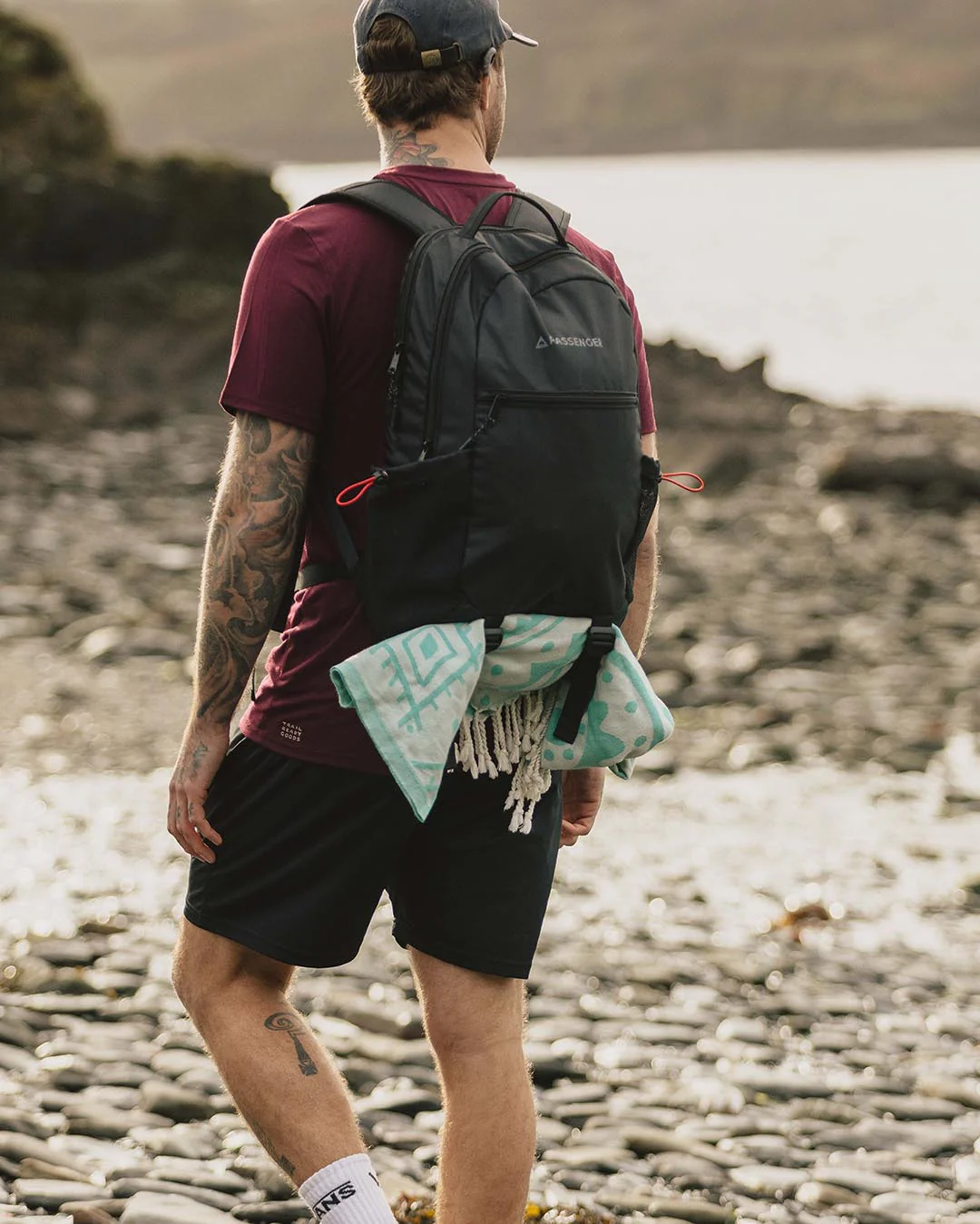 Canyon 25L Backpack - Black - Image 14