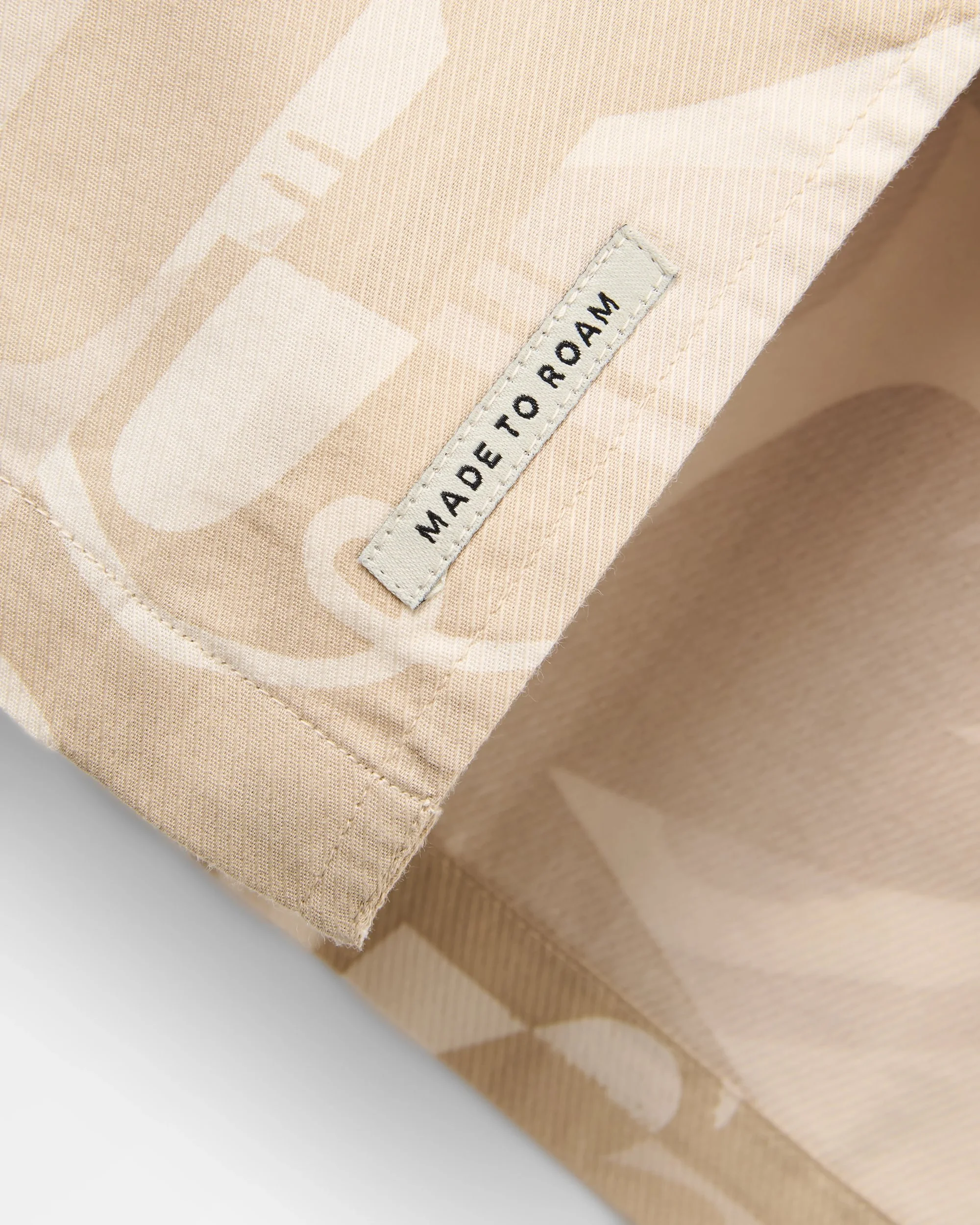 Cove Short Sleeve Shirt - Roam Further Birch - Image 9