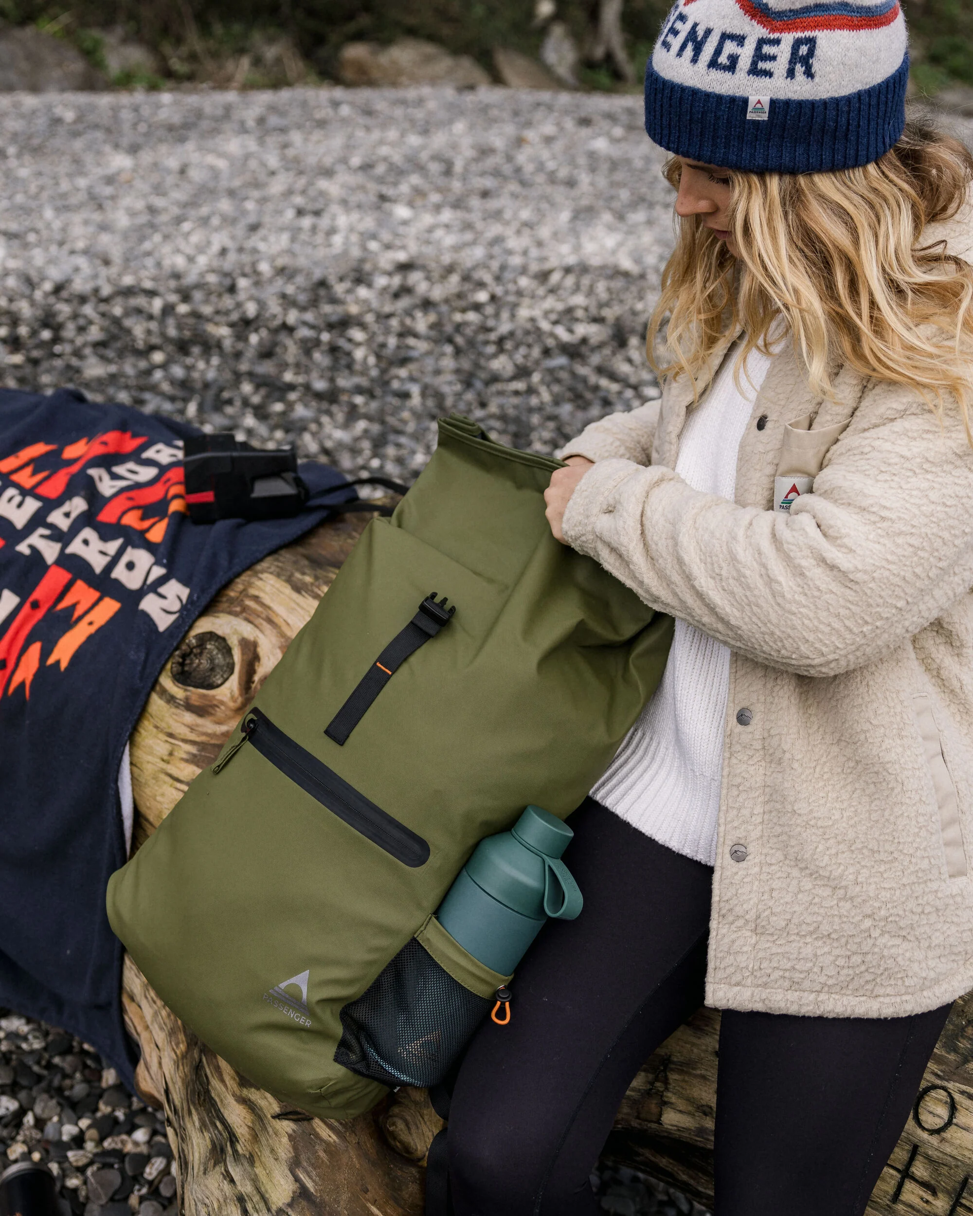 Crossing Roll Top Backpack - True Black/ Khaki - Image 3