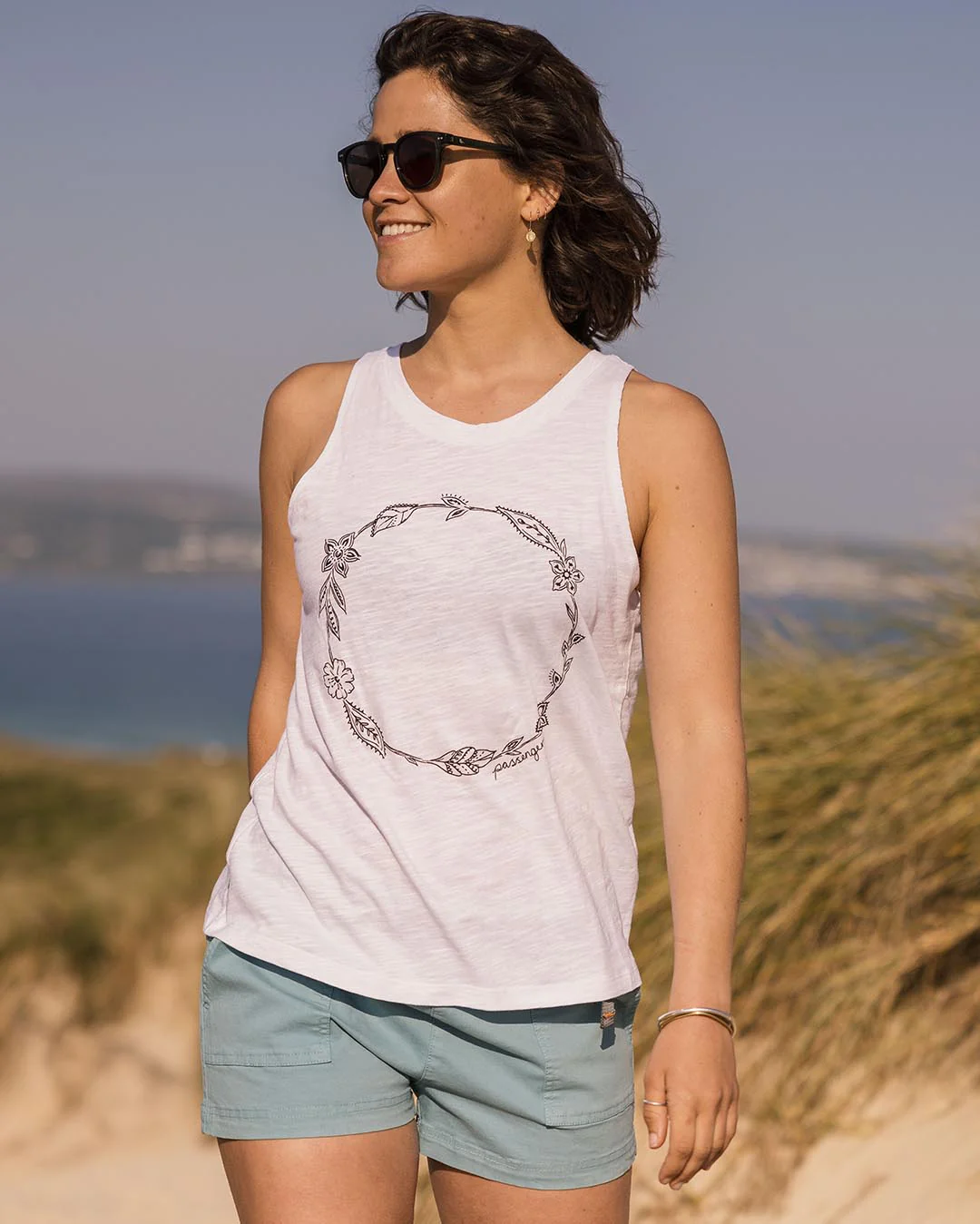 Daisy Chain Vest - White