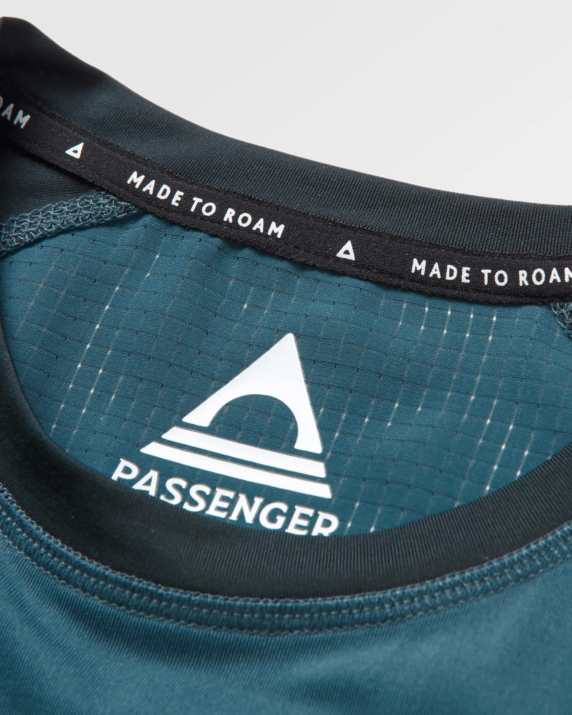 Dawn To Dusk Active T-shirt - Dark Denim - Image 4