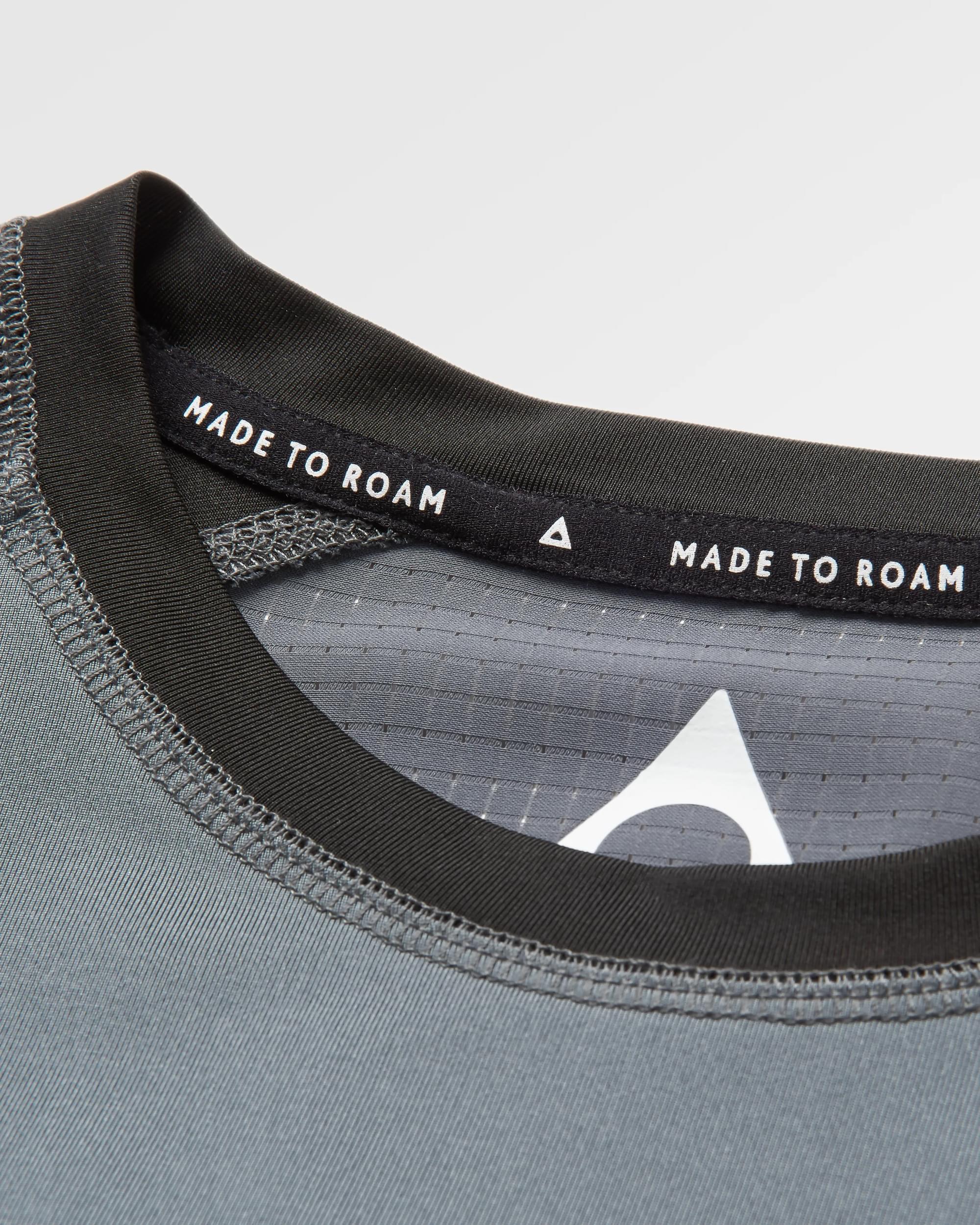 Dawn To Dusk Active T-shirt - Storm Grey - Image 7