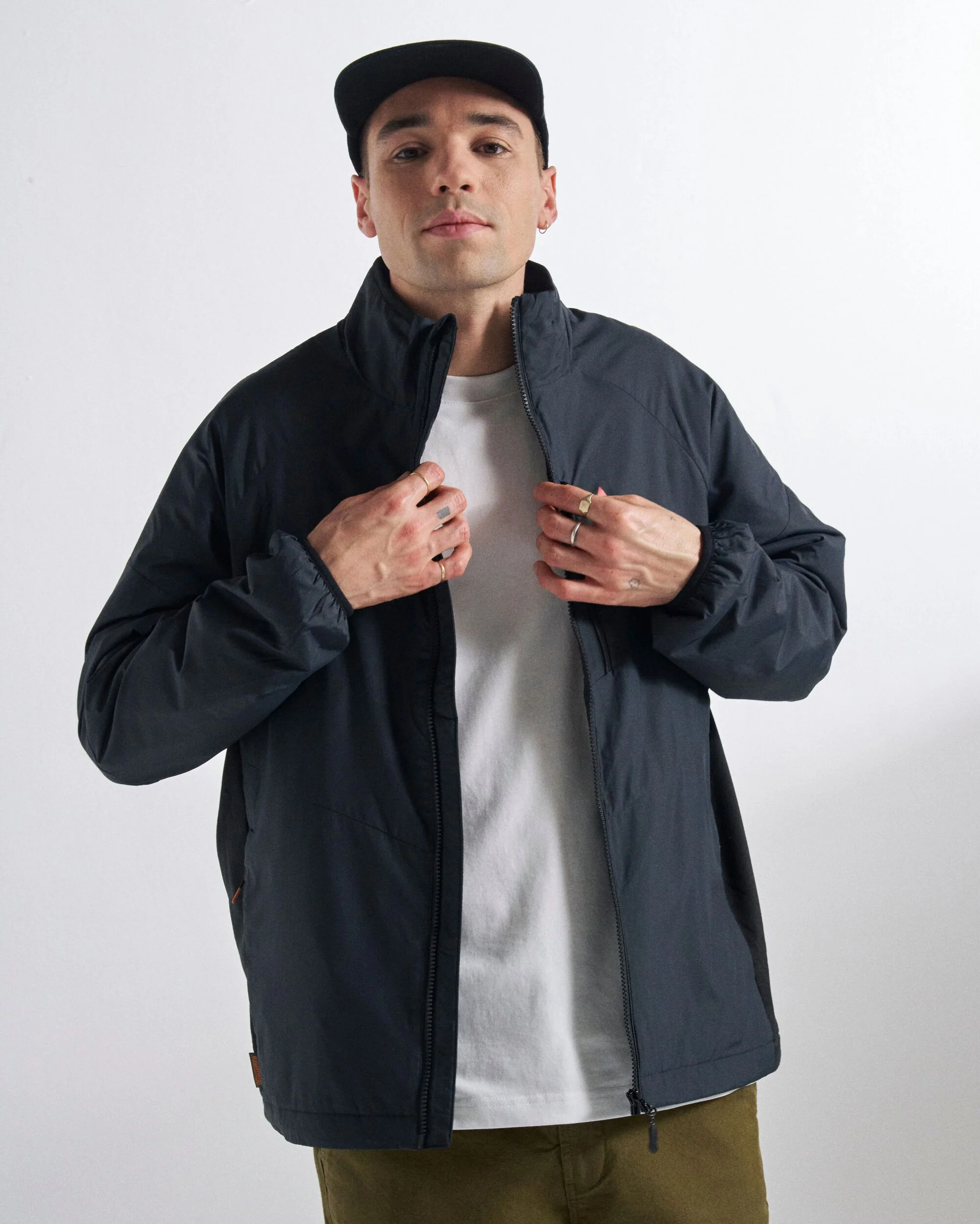 Daybreak Lightweight Thermore® Hoodless Jacket - Black - Image 7