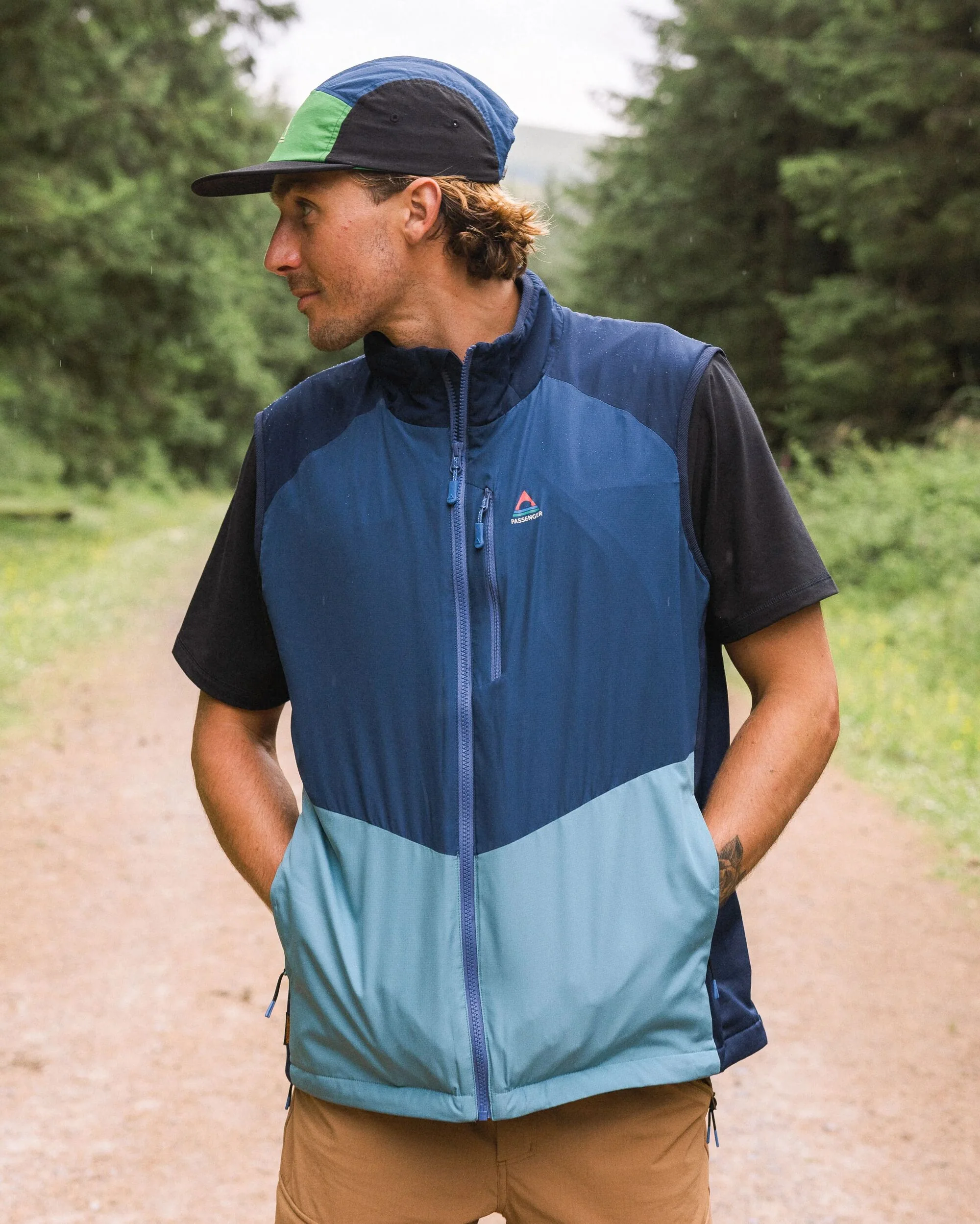 Daybreak Lightweight Thermore® Insulated Gilet - Rich Navy/Dark Denim/Arctic - Image 5