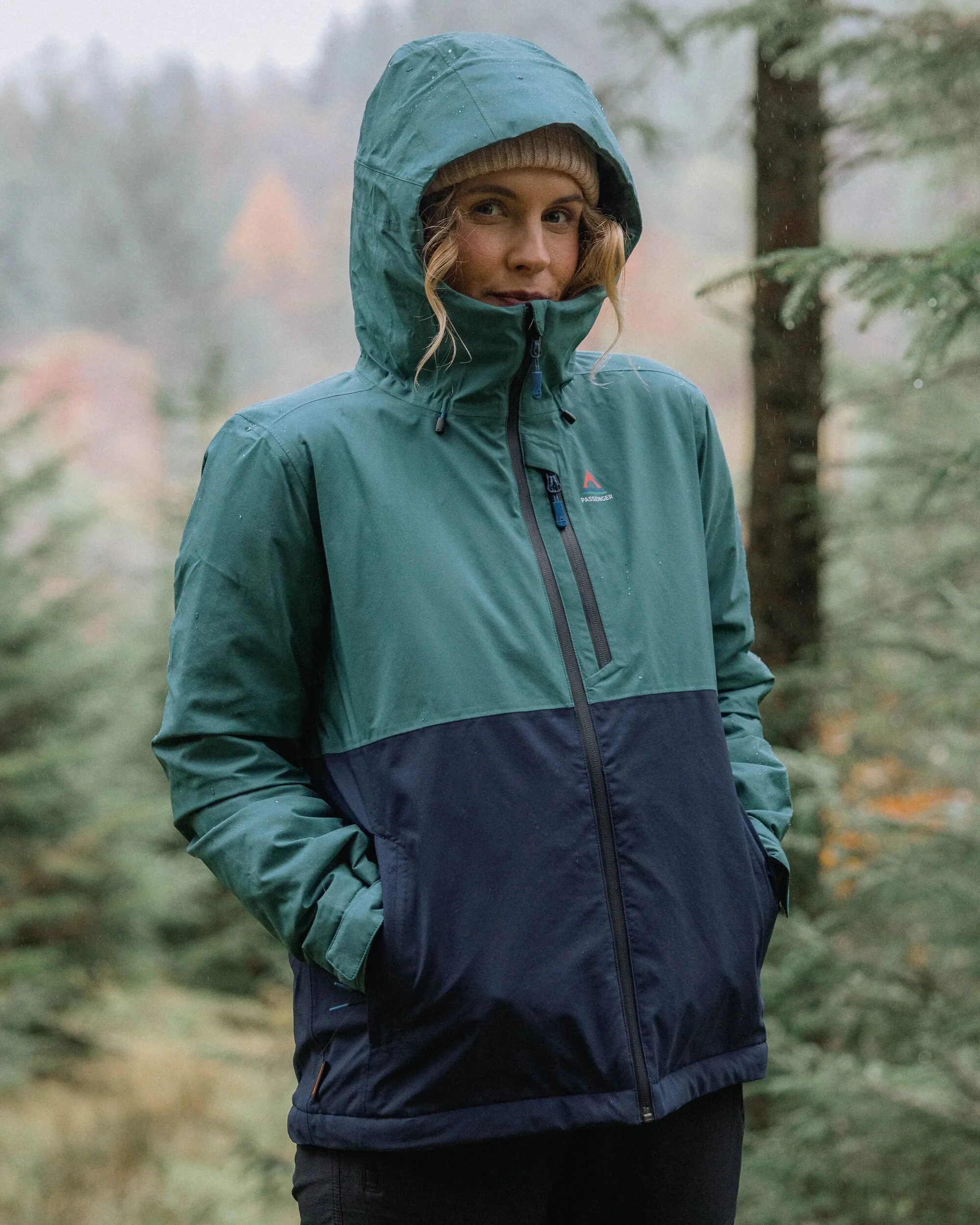 Elevate Insulated Waterproof Jacket - Deep Ocean/Rich Navy - Image 3