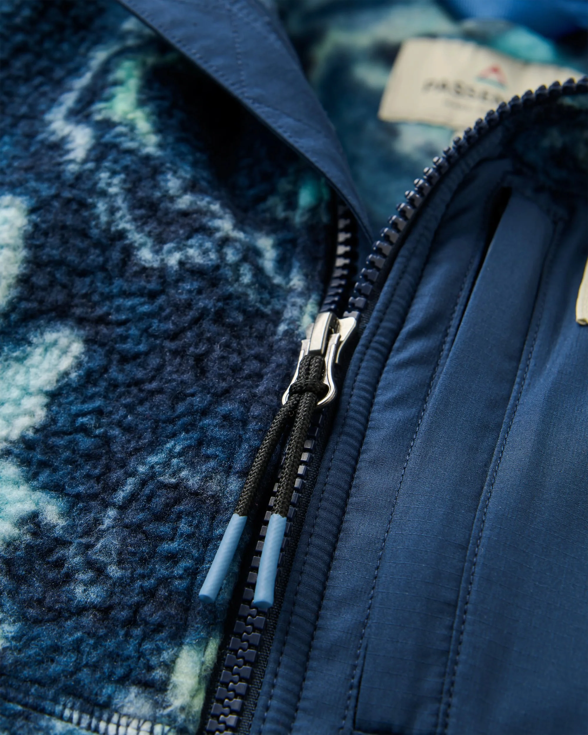 Fairbanks Sherpa Gilet - Frost Rich Navy - Image 6