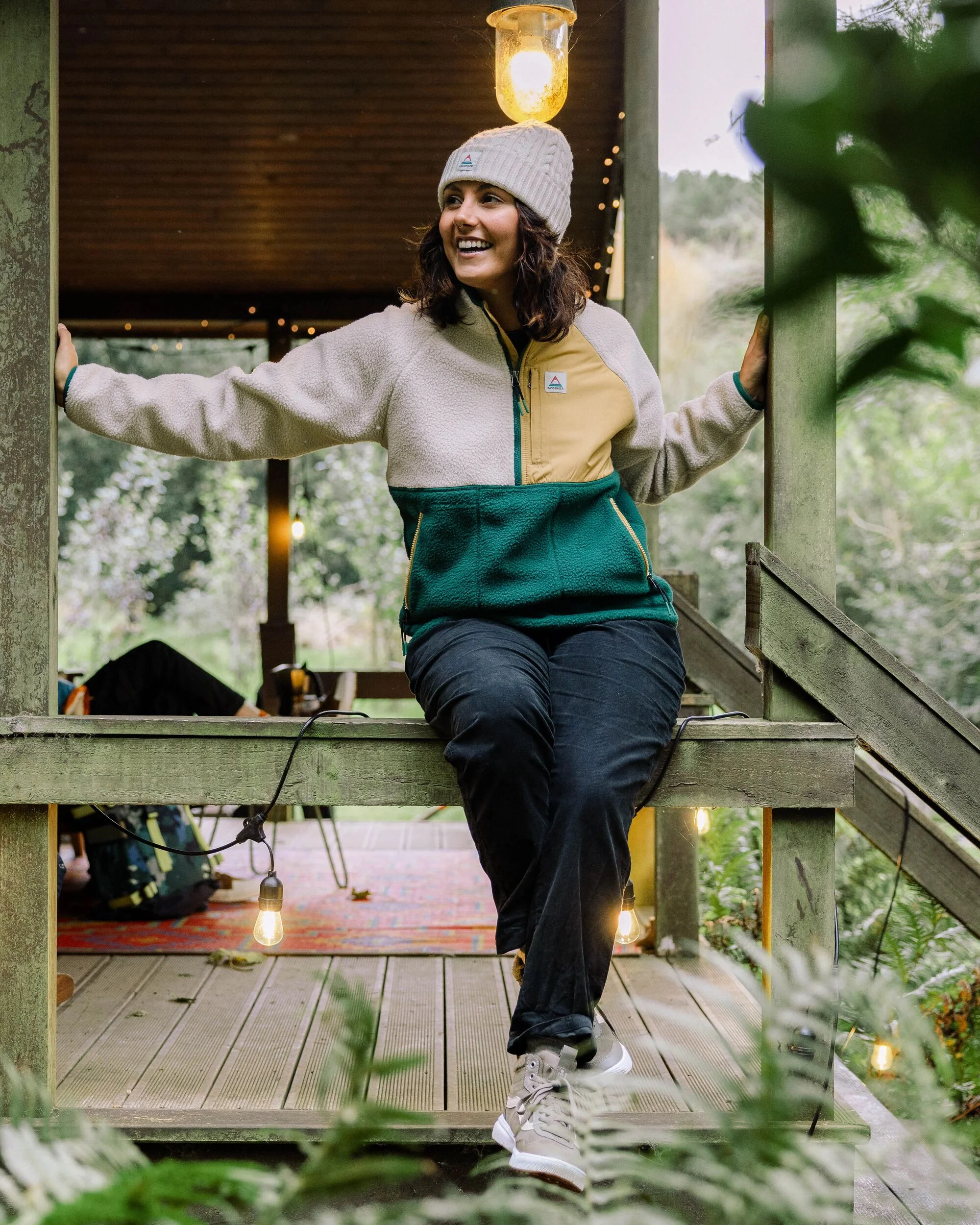 Home Sherpa Fleece - Rain Forest/ Oatmeal - Image 4