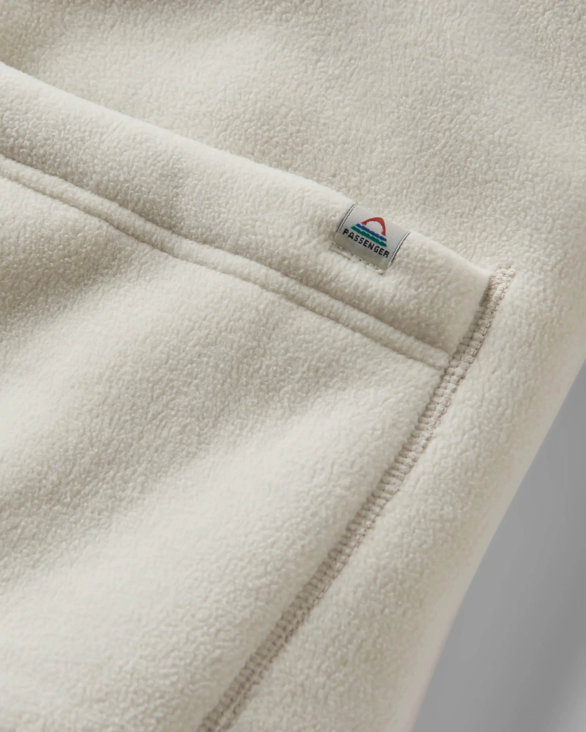 Nash Fleece - Vintage White - Image 7