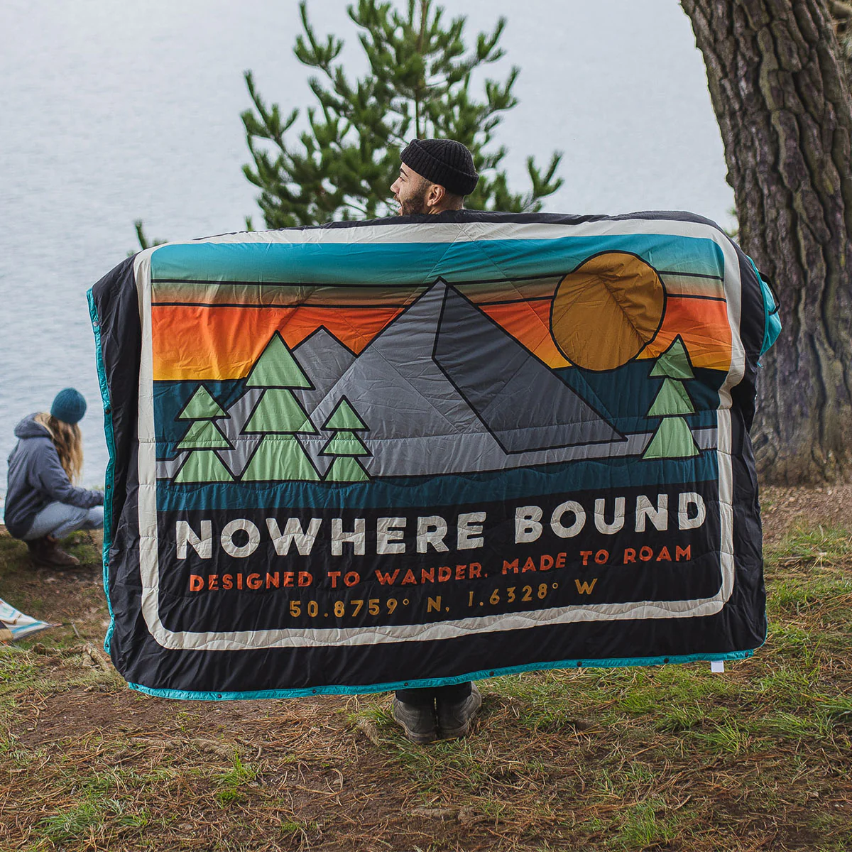Nomadic Sherpa Blanket - Black 'Nowhere Bound' Print - Image 6