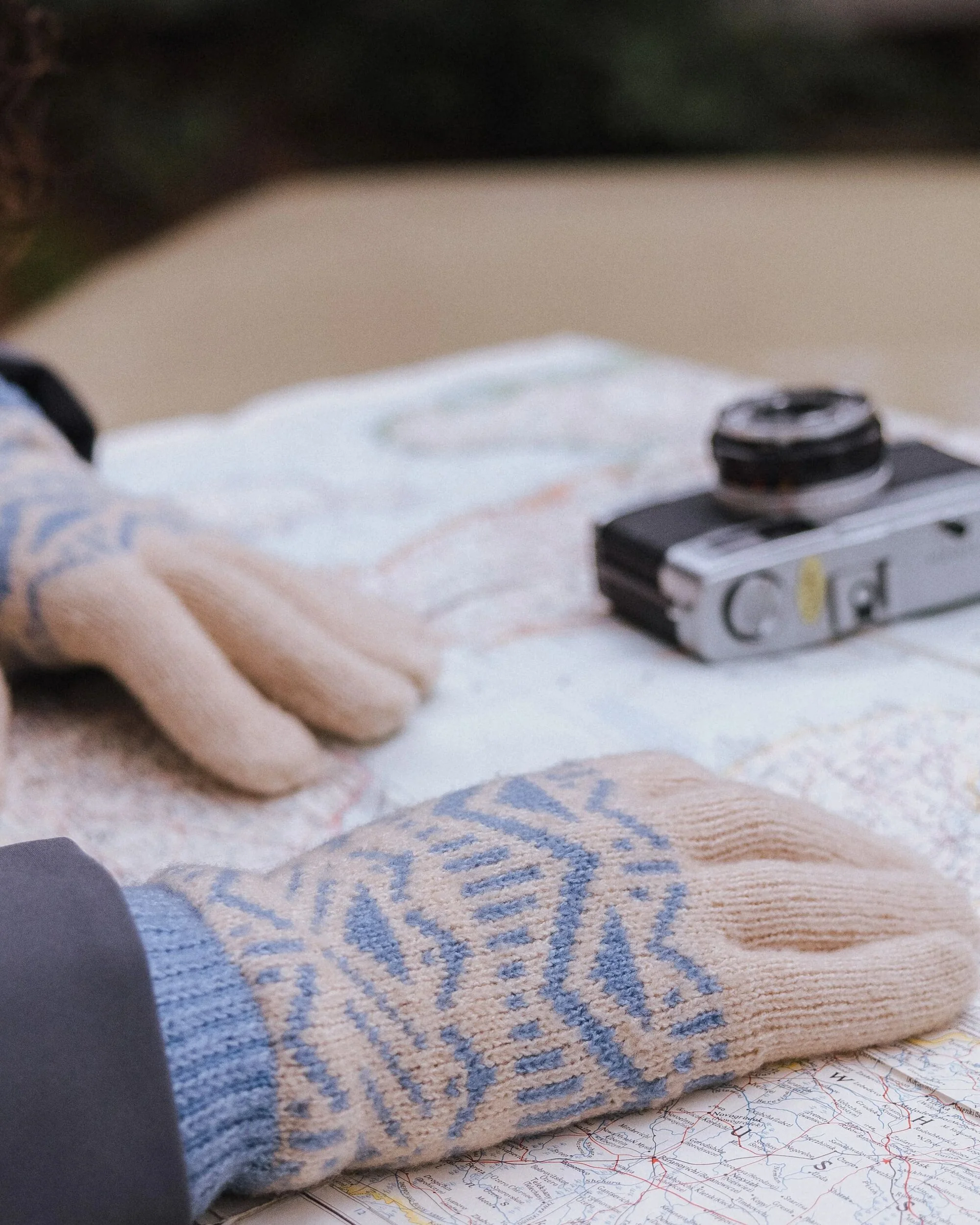 Nurture Knitted Gloves - Faded Denim/Stone - Image 2