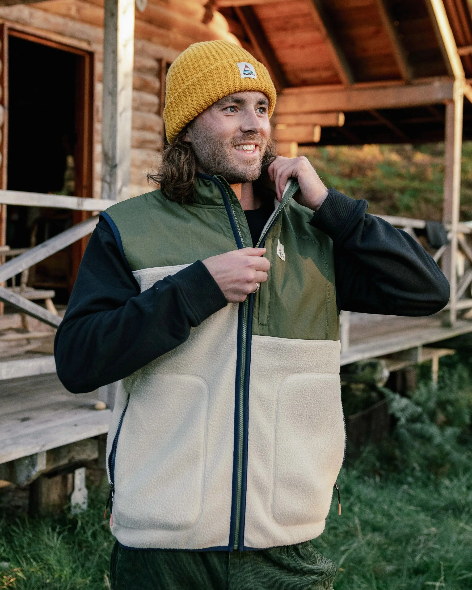 Offgrid Sherpa Fleece Vest - Oatmeal/Khaki - Image 5