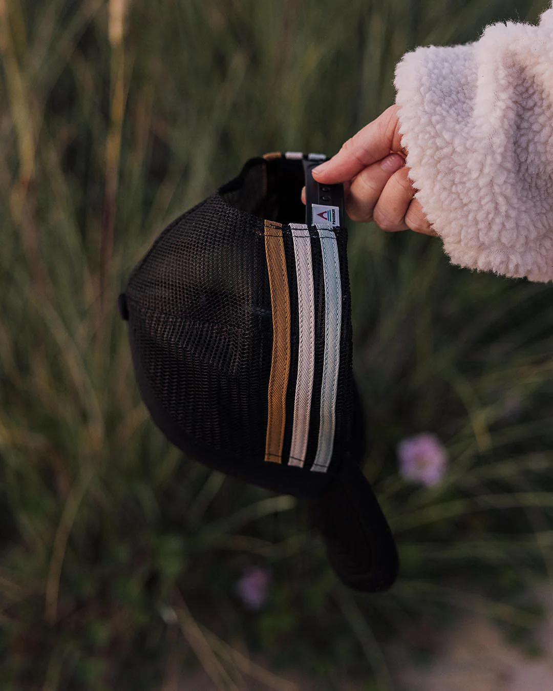Onda Snapback Trucker Cap - Black - Image 3