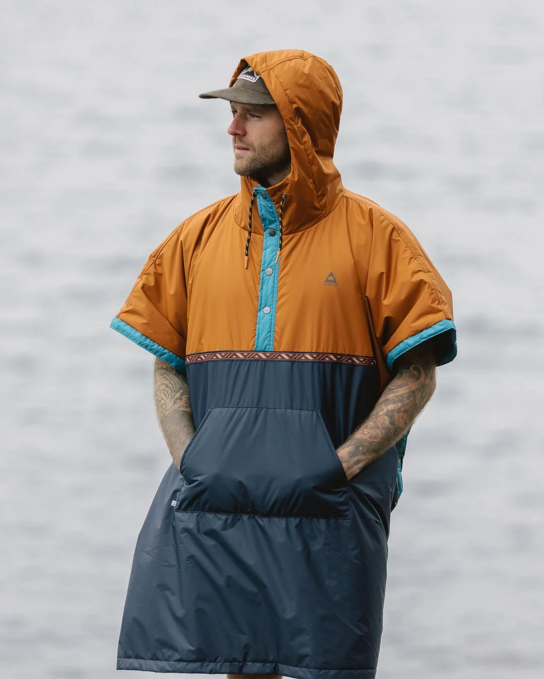 Outback Pull Over Changing Robe - Glazed Ginger/Deep Navy - Image 7