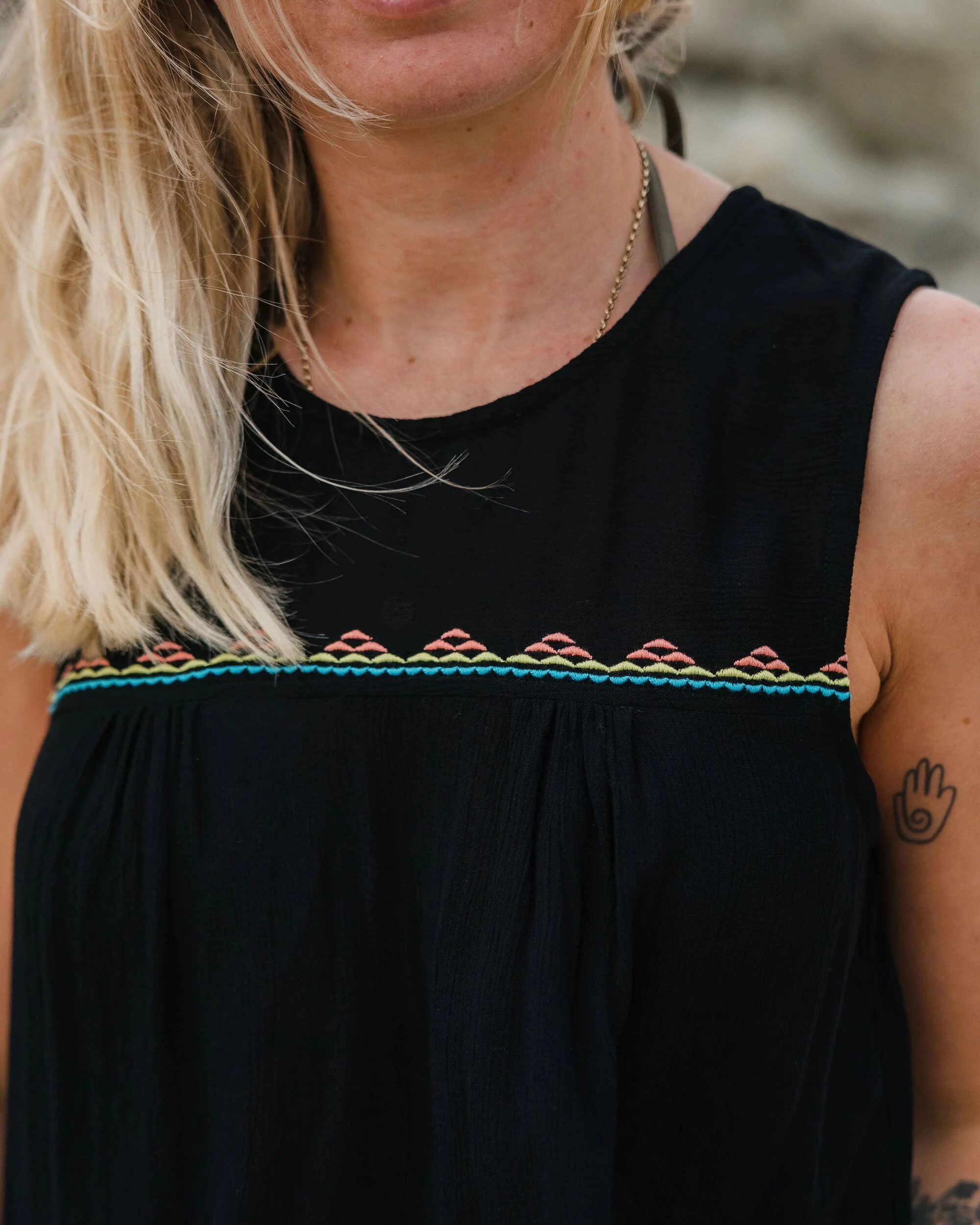 Petal Vest - Black - Image 3