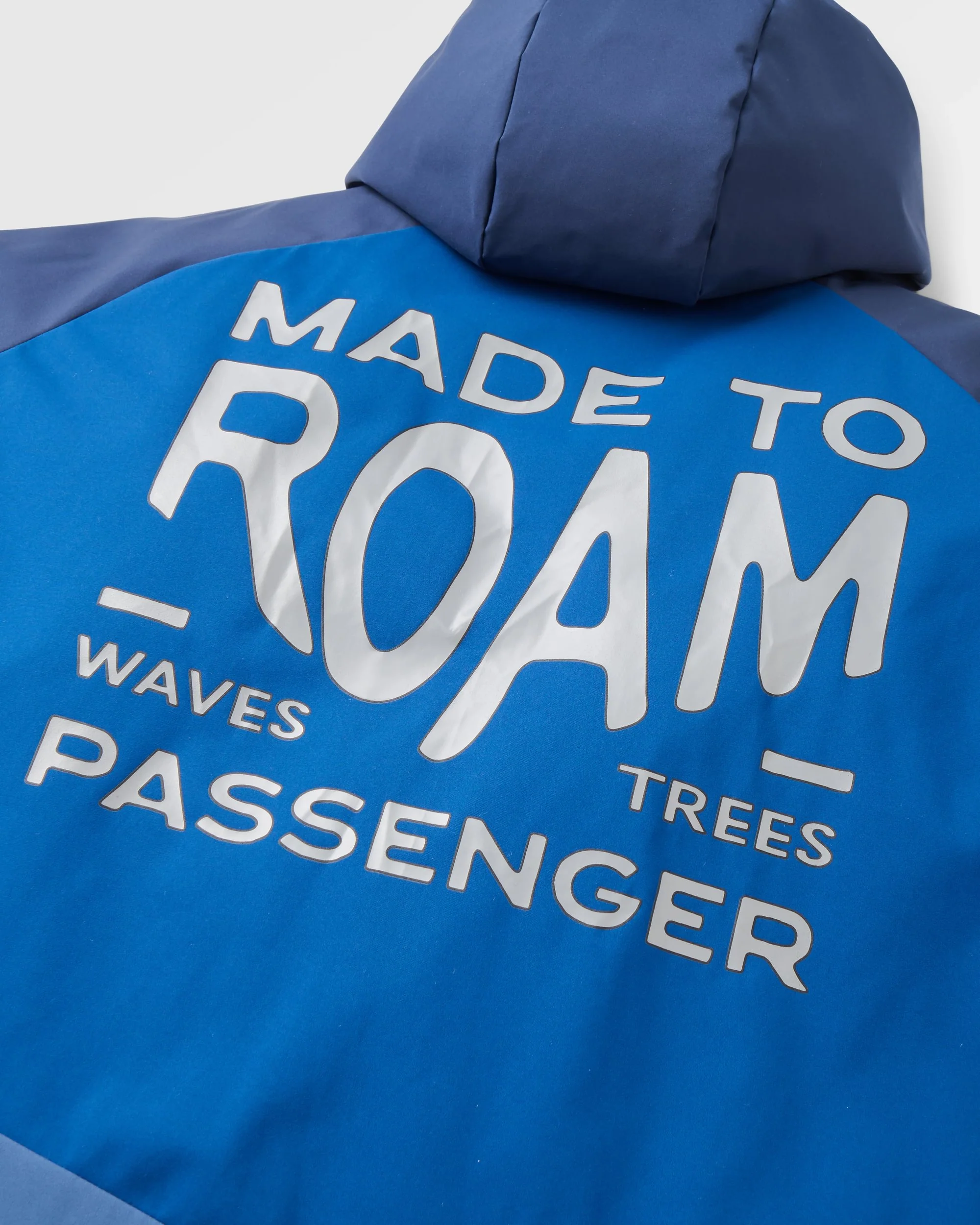 Riptide Lightweight Changing Robe - Rich Navy/Dark Denim - Image 8