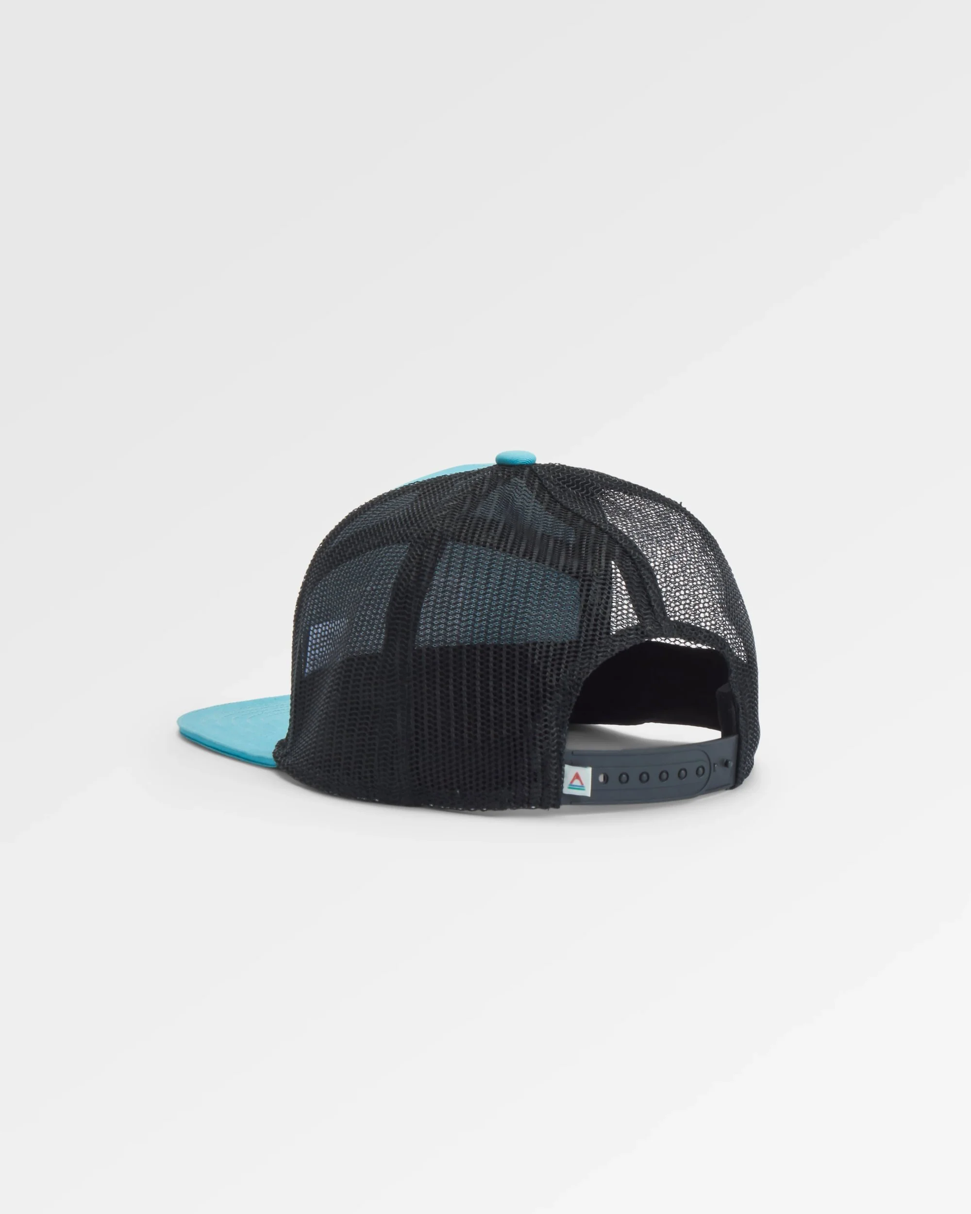 Roamer 7 Panel Organic Cotton Trucker Cap - Arctic - Image 4