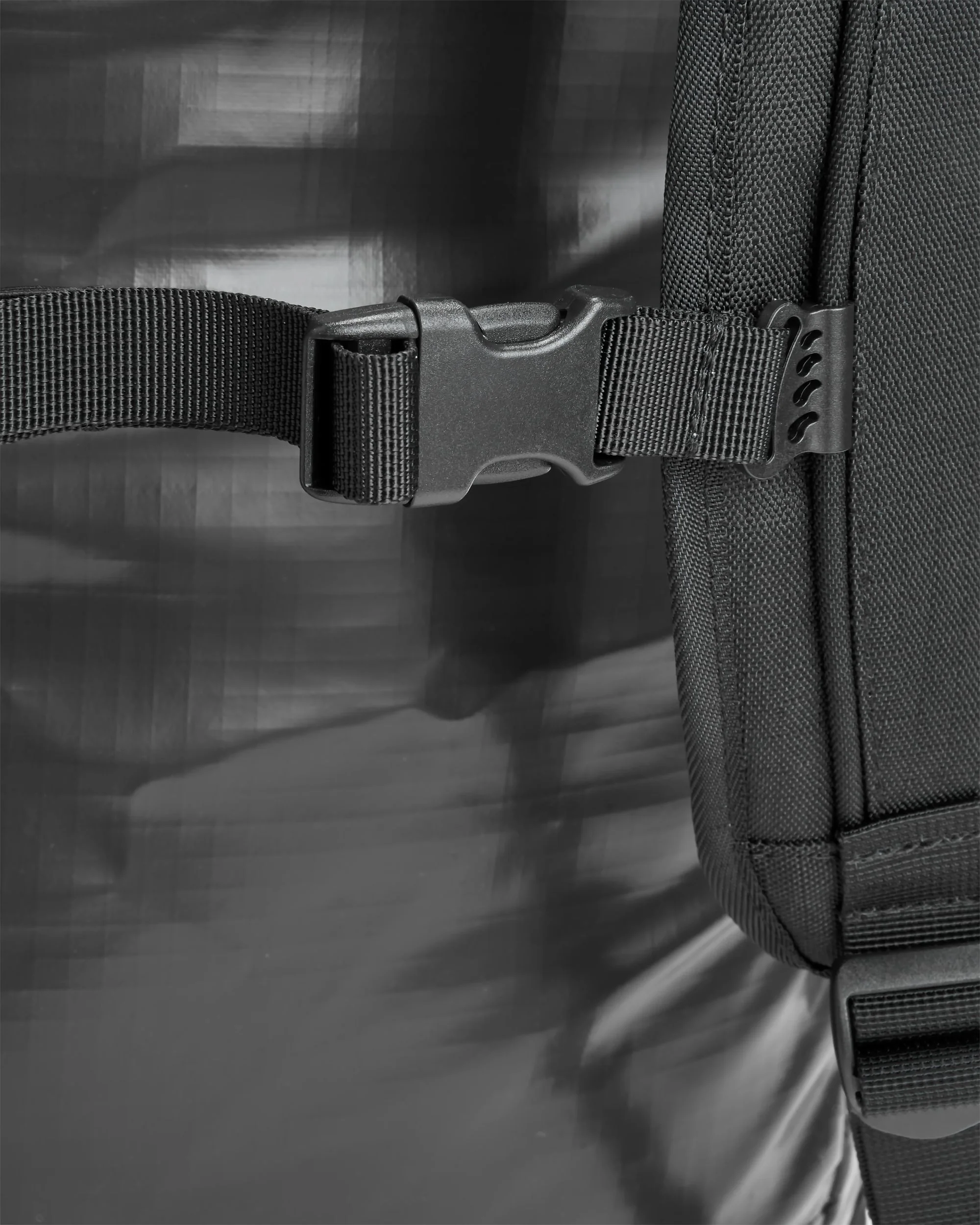 Roamer 80L Duffel Bag - Phantom Black - Image 9