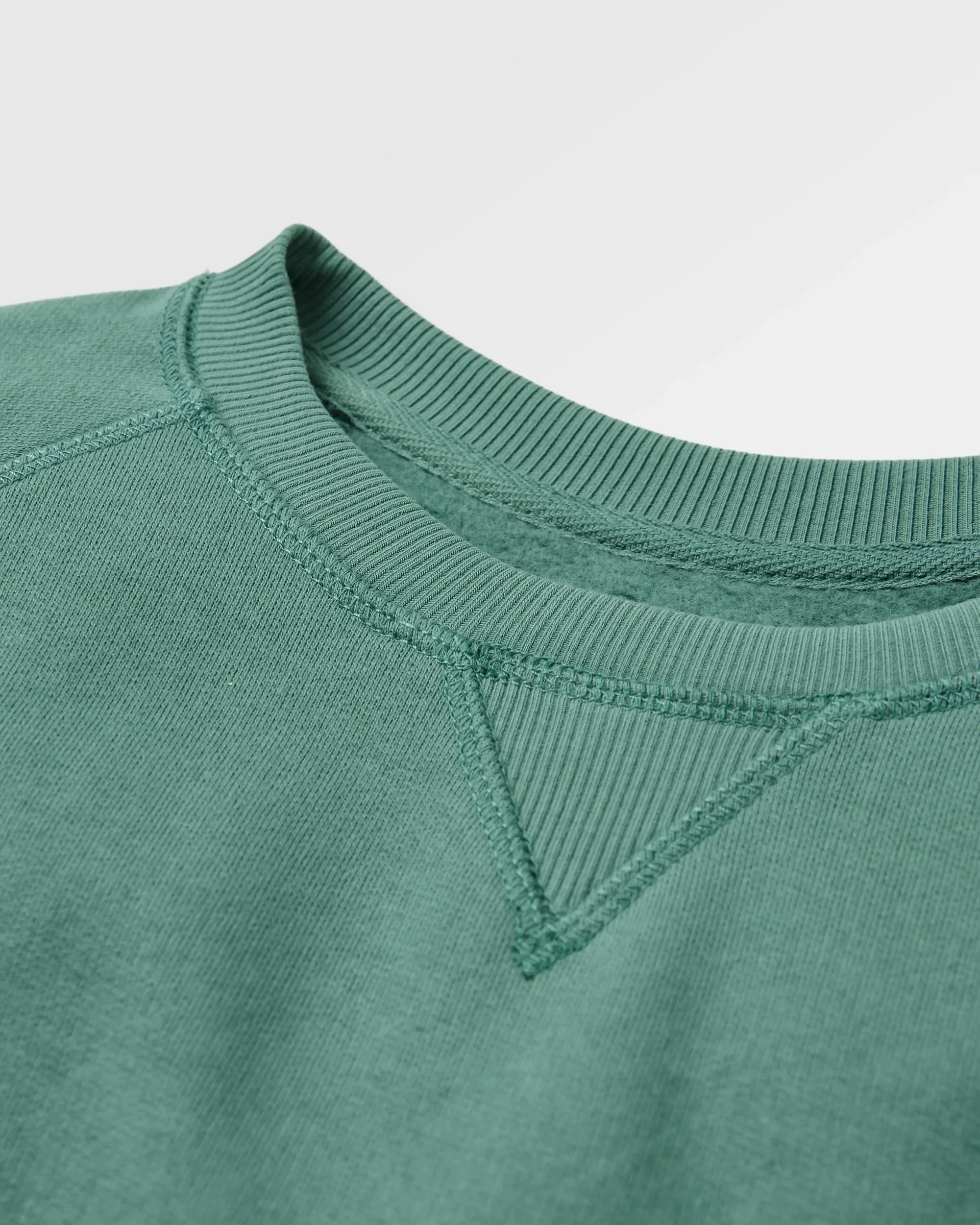 Roamer Men's Sweatshirt - Deep Ocean - Image 7