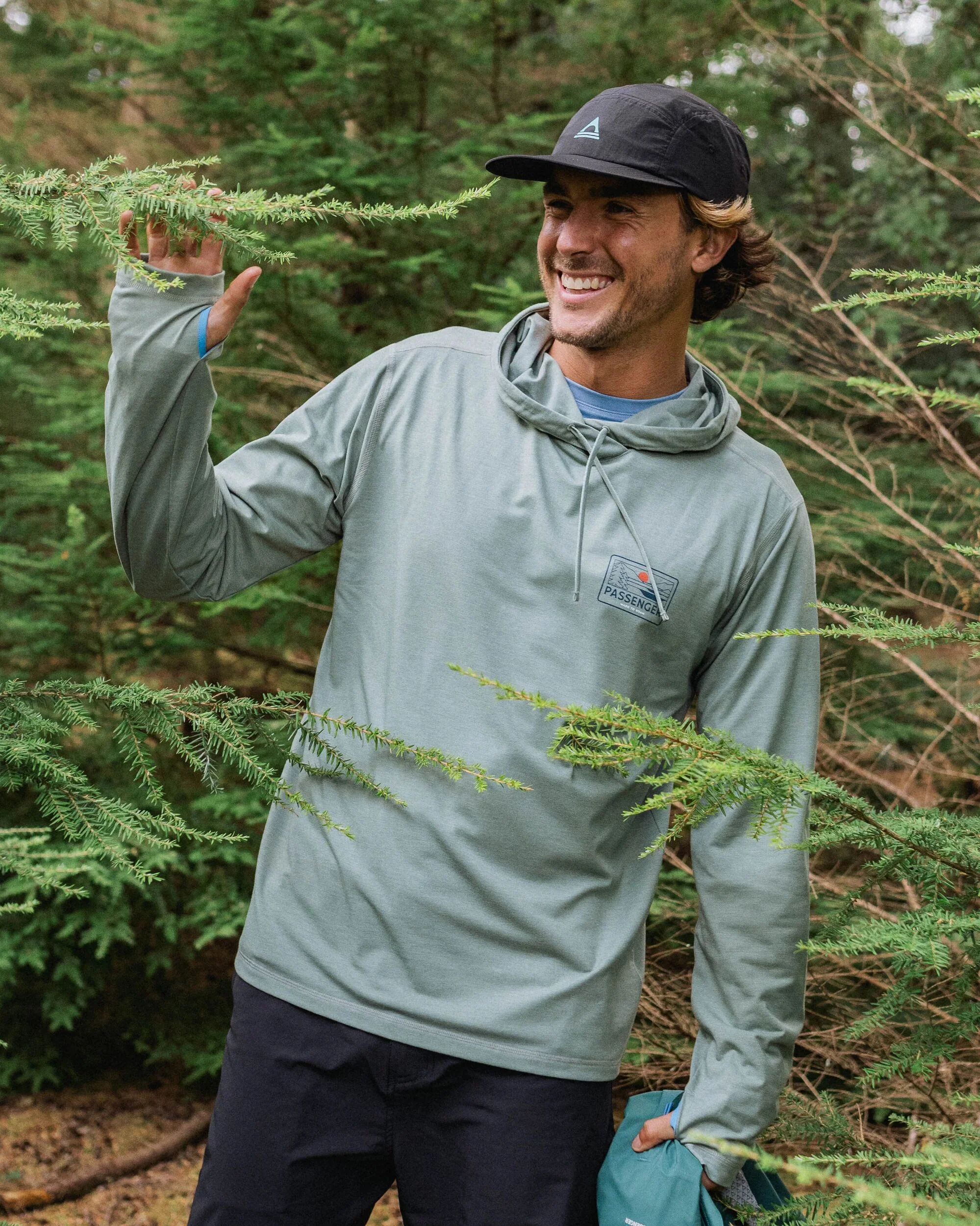Roamscreen UPF50 Drirelease® Men's Hoodie - Pistachio - Image 3