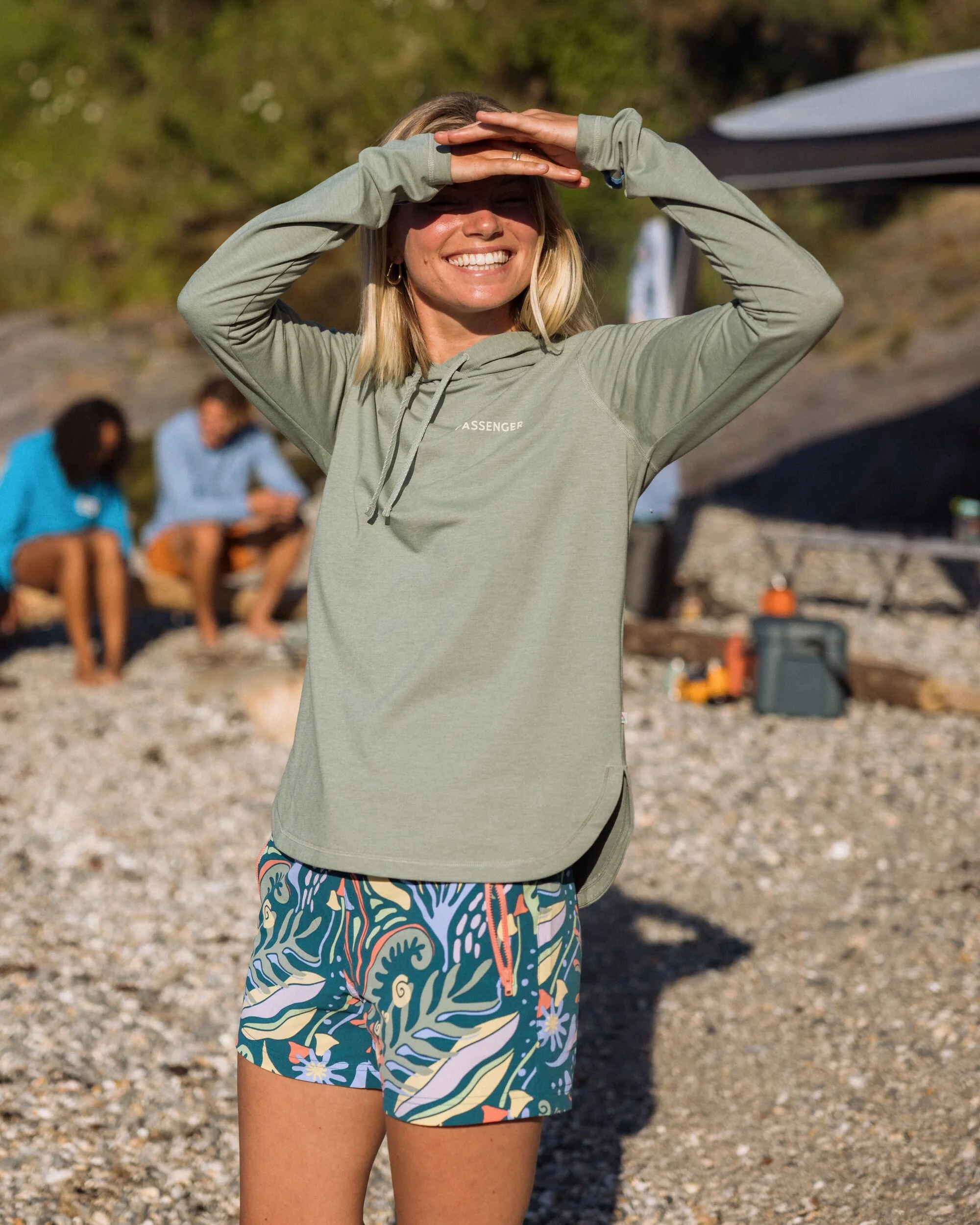 Roamscreen UPF50 Drirelease® Women's Hoodie - Pistachio - Image 4