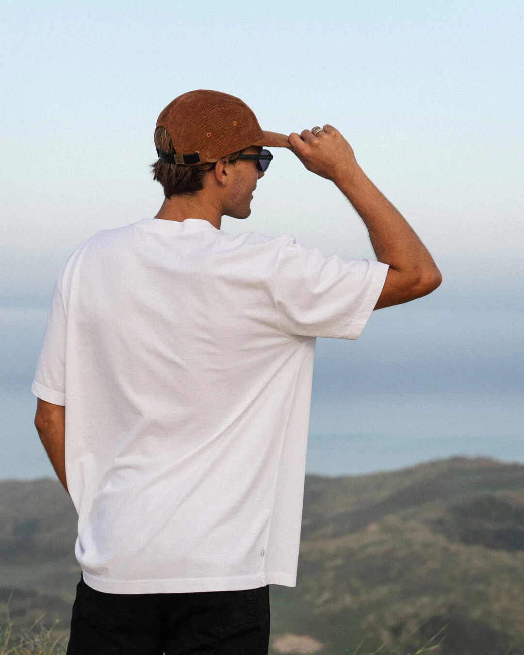 Rooted Relaxed Fit T-Shirt - White - Image 4