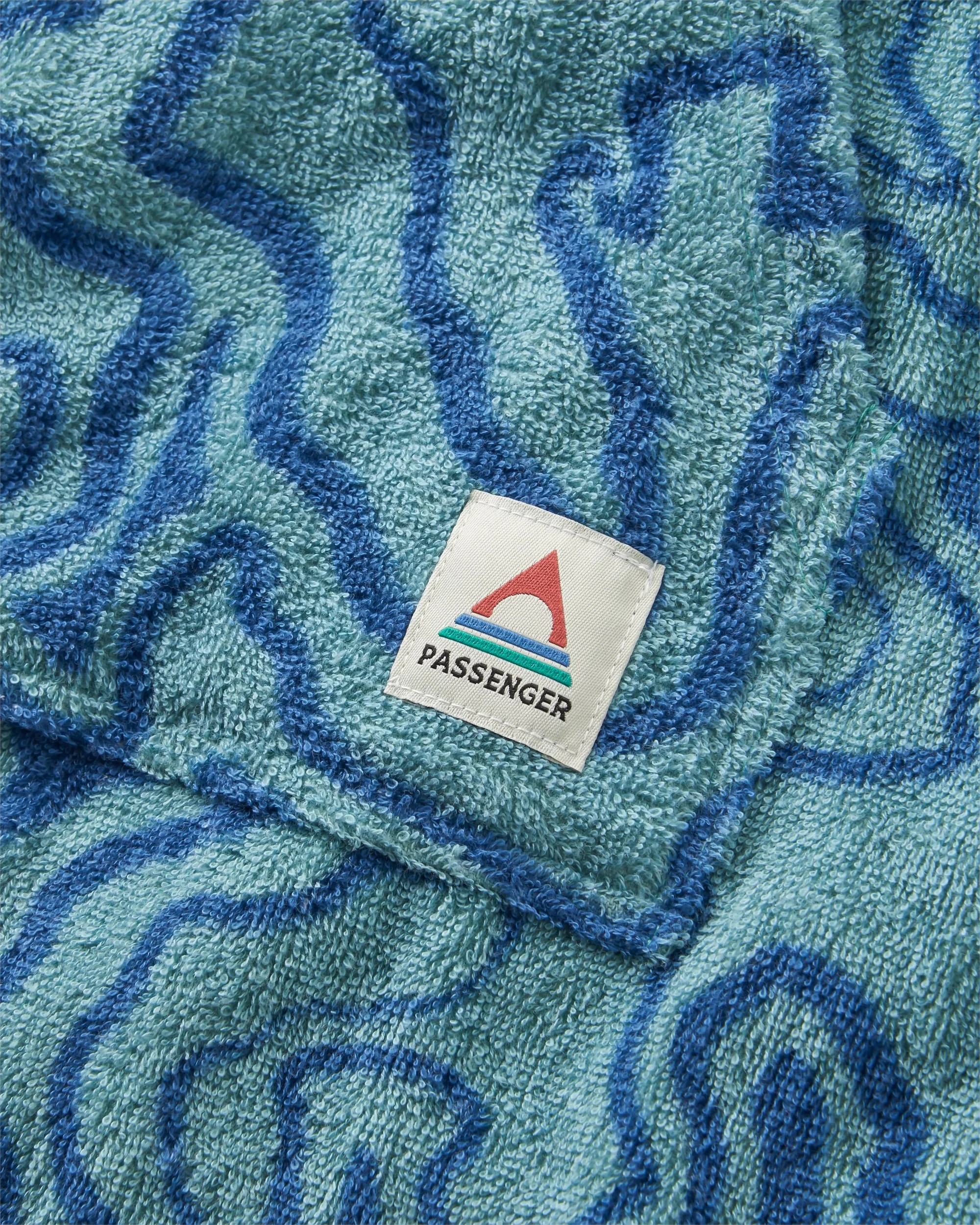 Shoreline Cotton Towel Poncho - Strata Swirl Arctic - Image 4