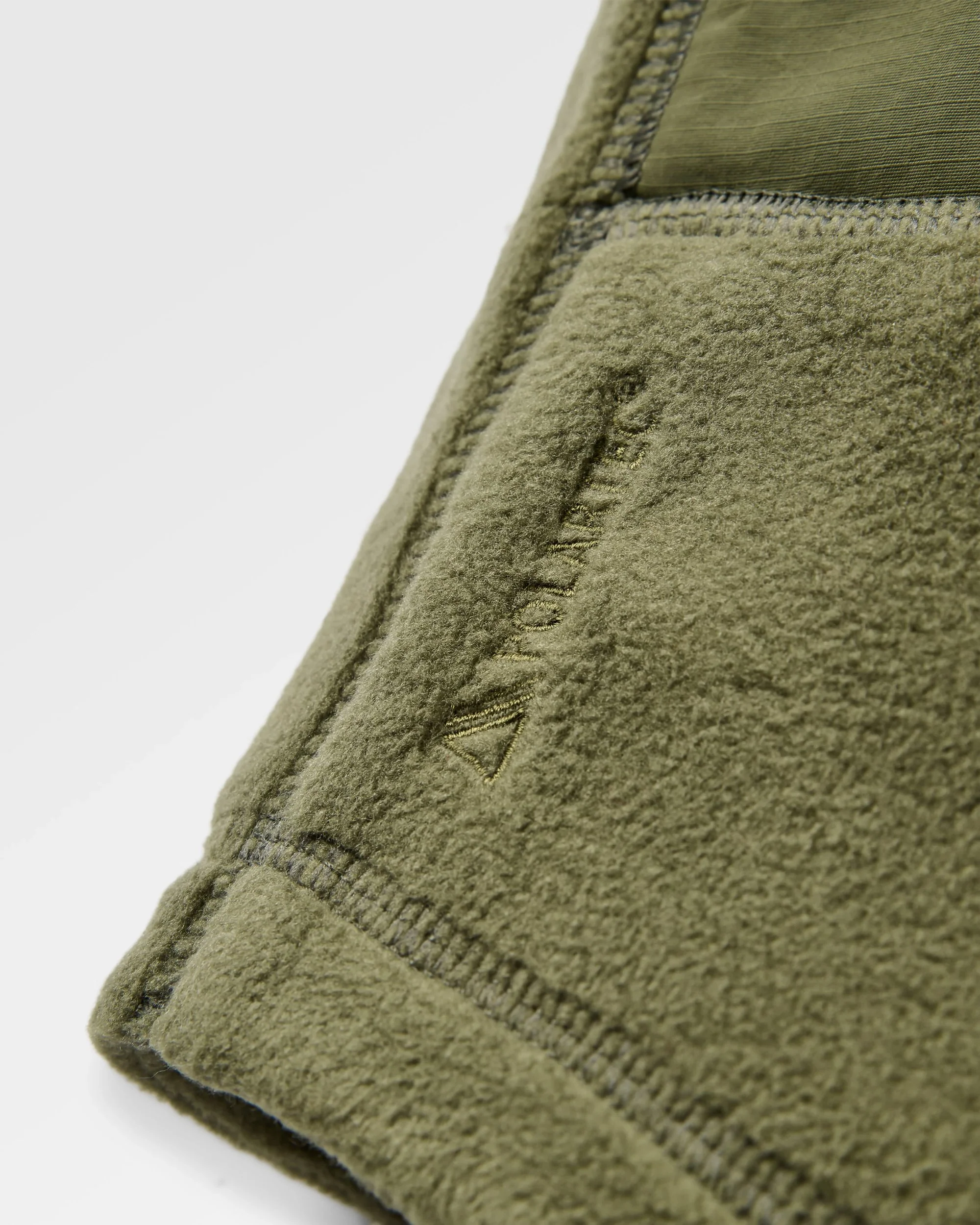 Snow Lodge Polartec® Hood - Khaki - Image 5