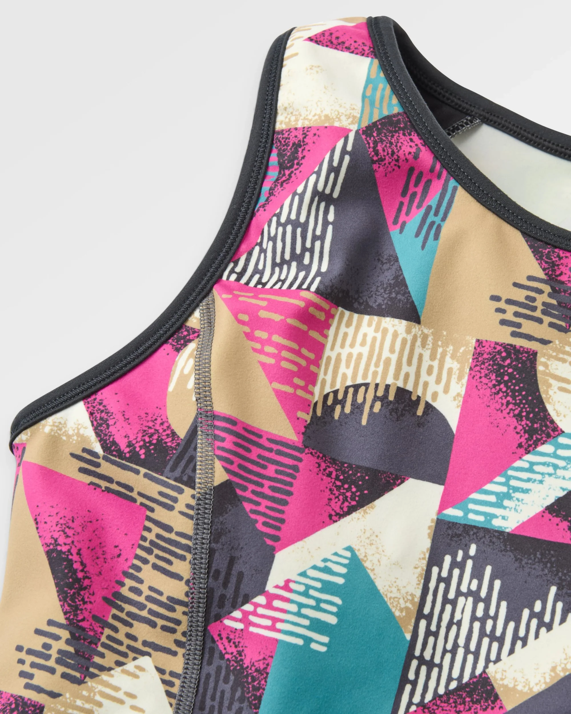Solscape Active Vest  - Mosaic Mountain Charcoal - Image 3