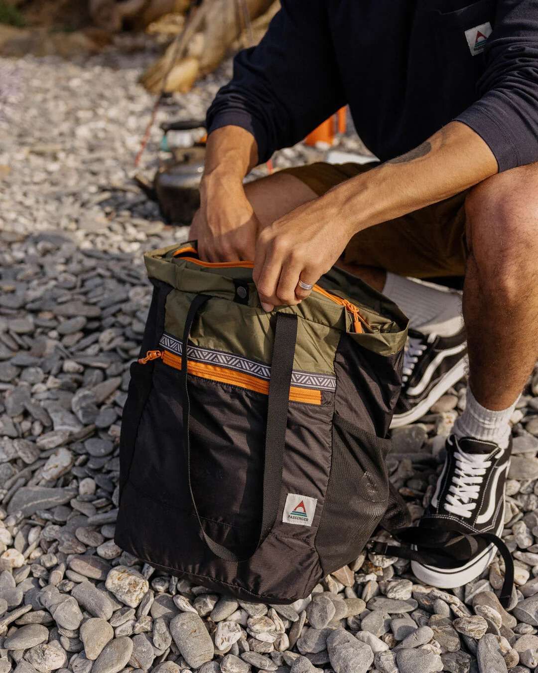 Stow Tote 22L Backpack - True Black/ Khaki - Image 4