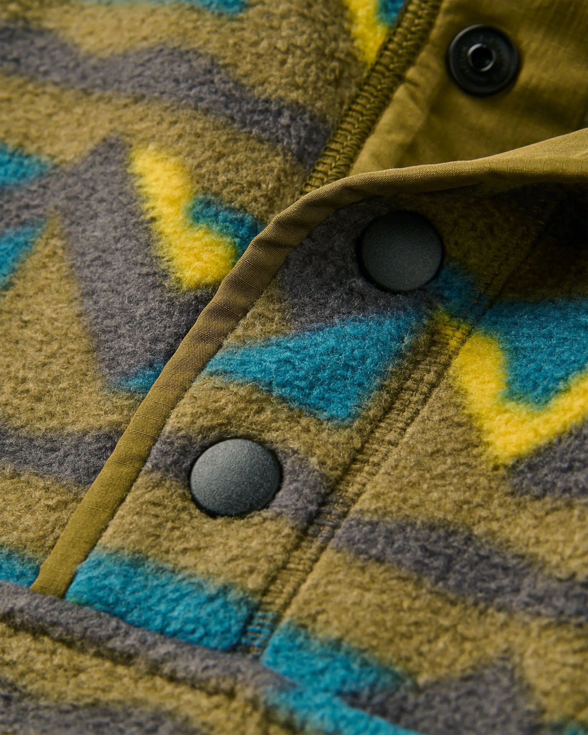 Take It Easy Polar Fleece - Views Dark Olive - Image 8