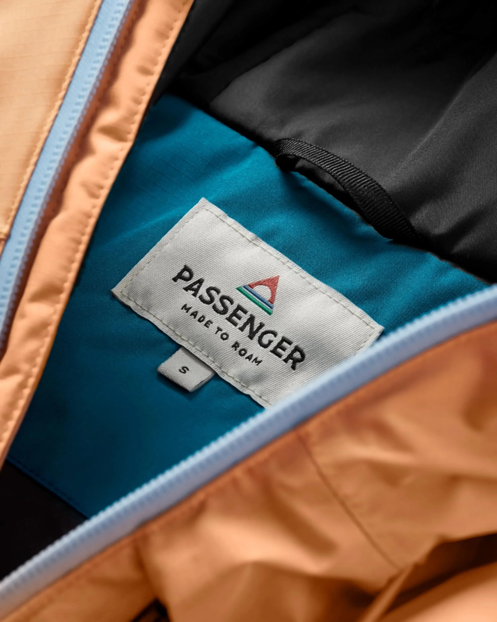 Terrain Insulated Water Resistant Jacket - Corsair Blue/ Apricot - Image 12