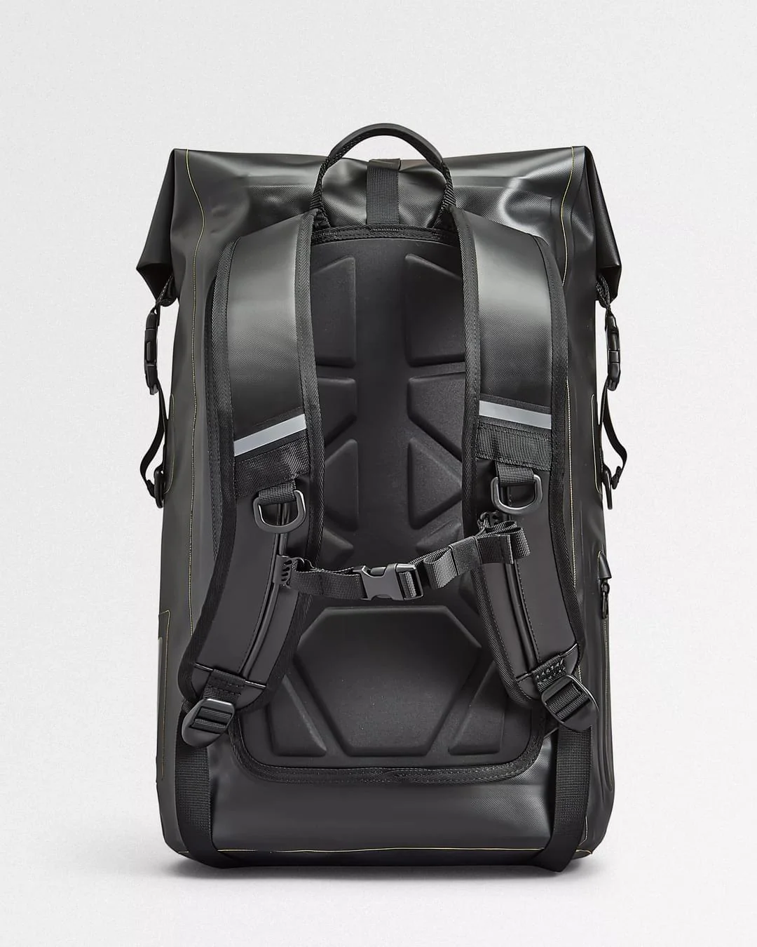 Tide 25L Dry Bag Backpack - Black - Image 11