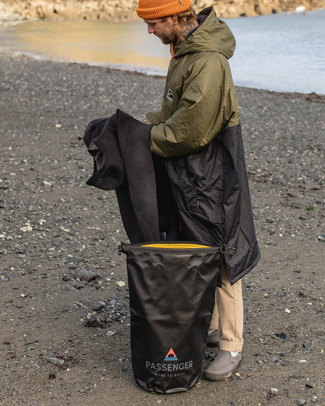 Tide 30L Dry Bag - Black - Image 6
