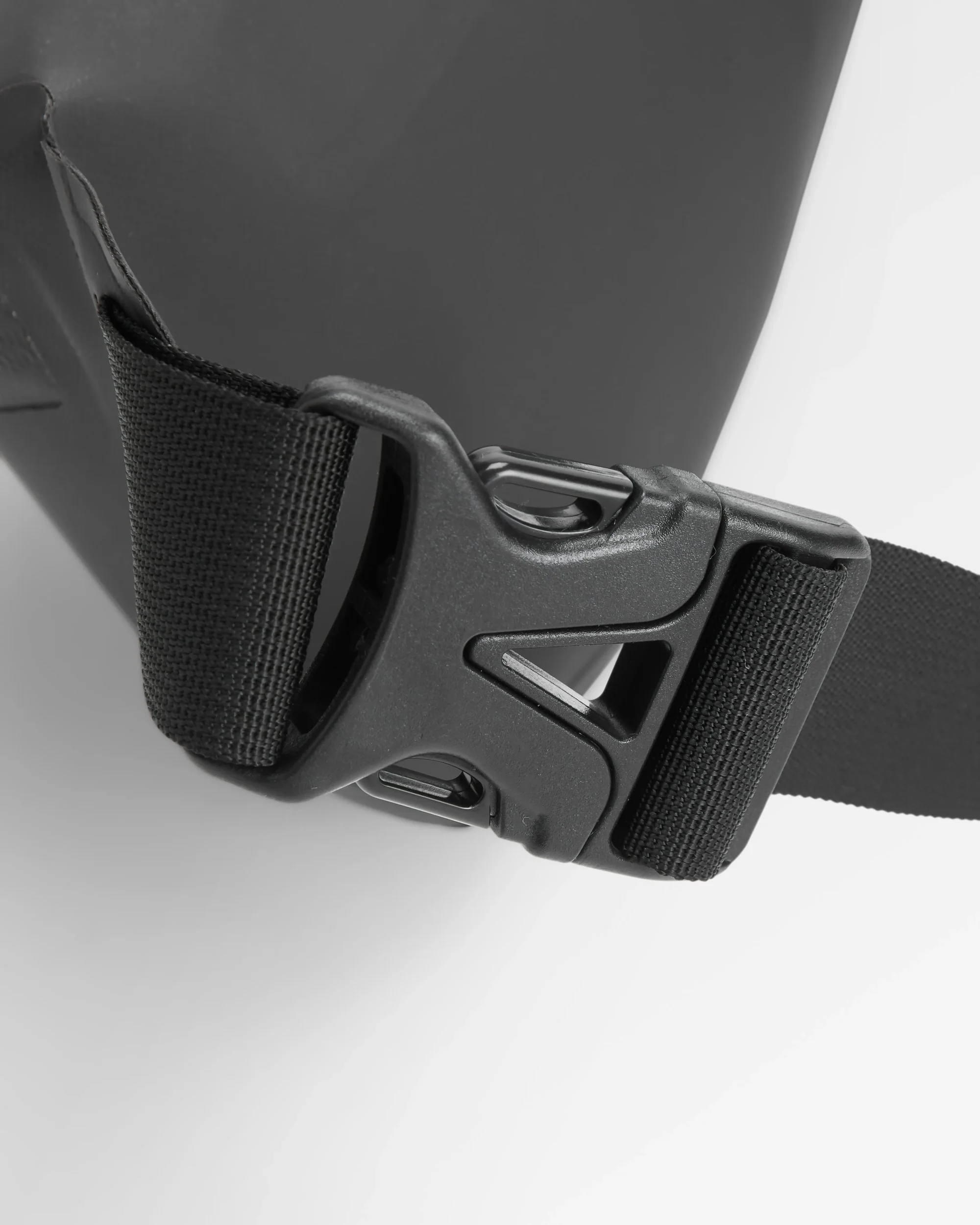 Tide Nylon Hip Pack - Black - Image 6