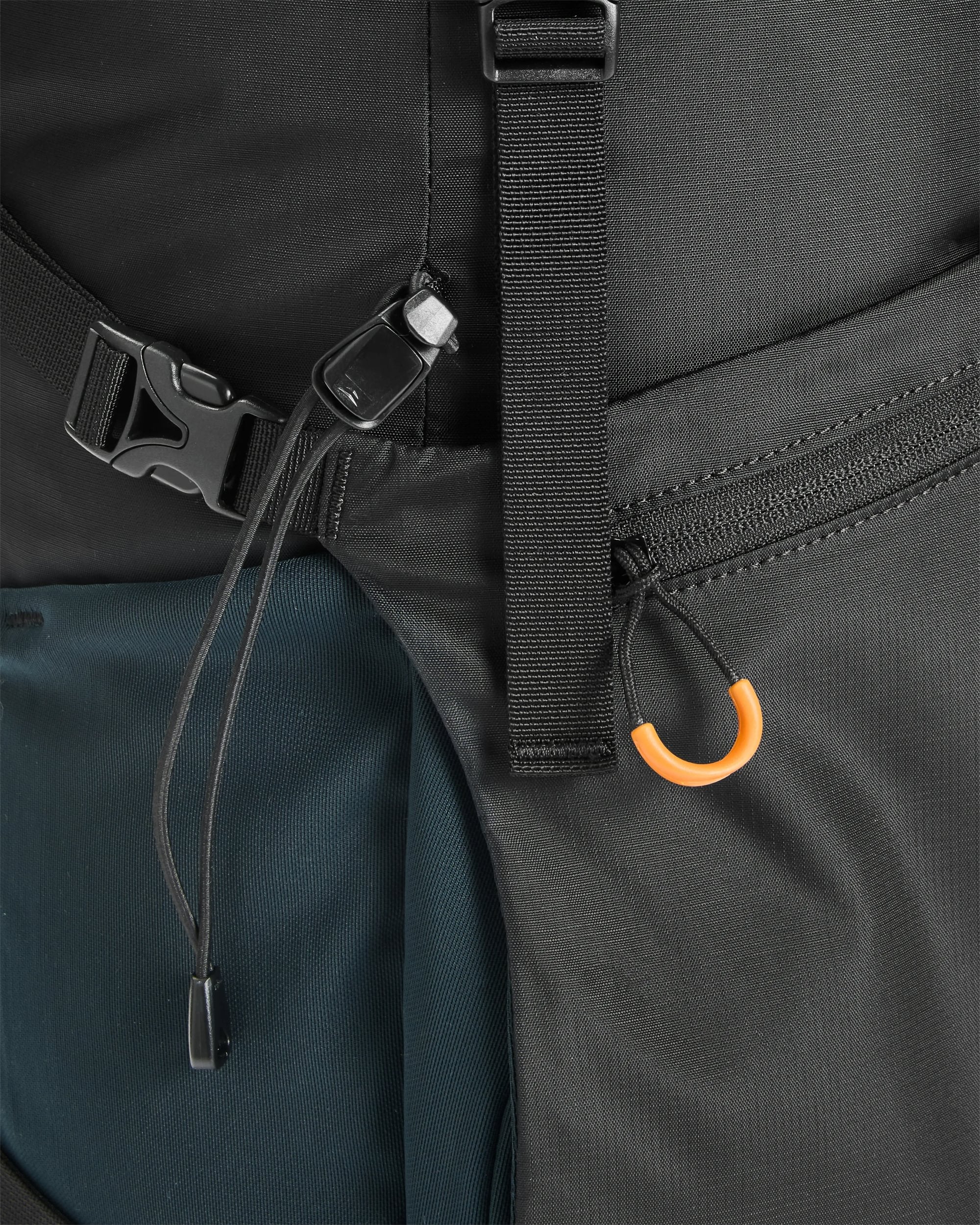 Trailscape 30L Backpack - Black - Image 8