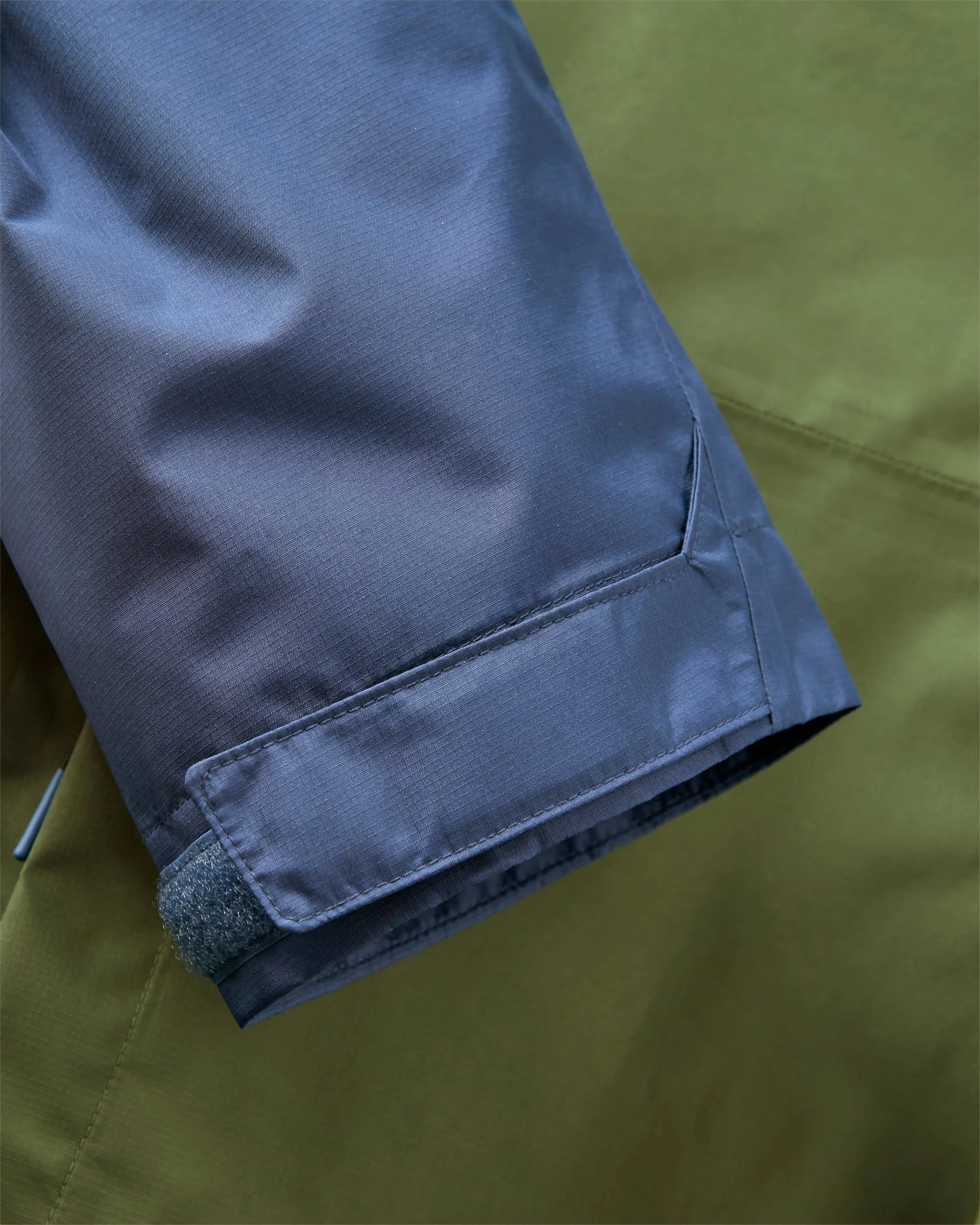 Trailscape Men's Waterproof Jacket - Dark Denim/Wild Green - Image 11